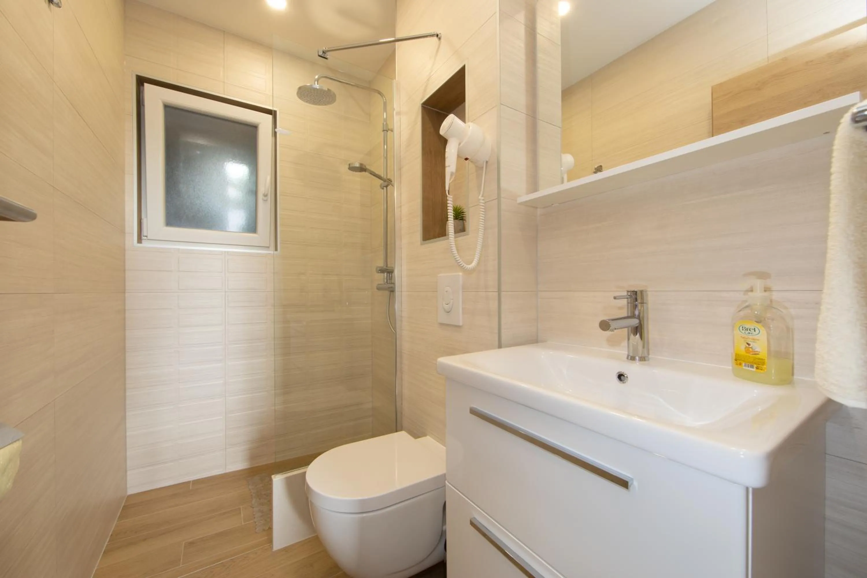 Apartment Ante