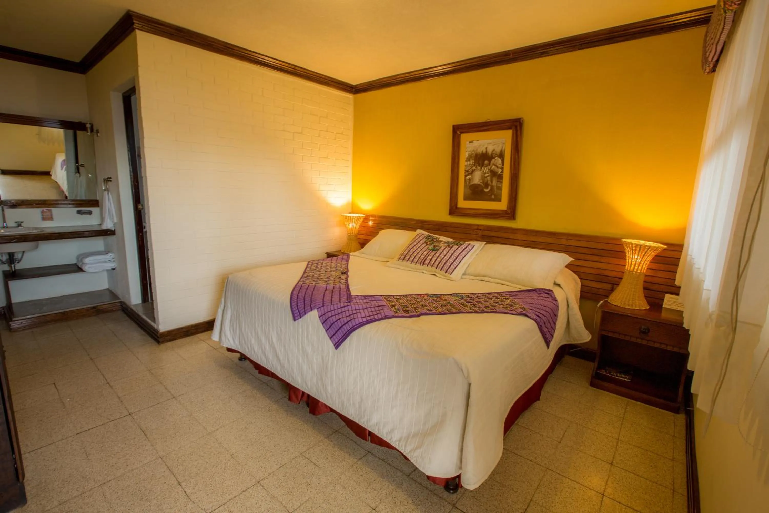 Bed in Hotel y Centro de Convenciones Jardines del Lago