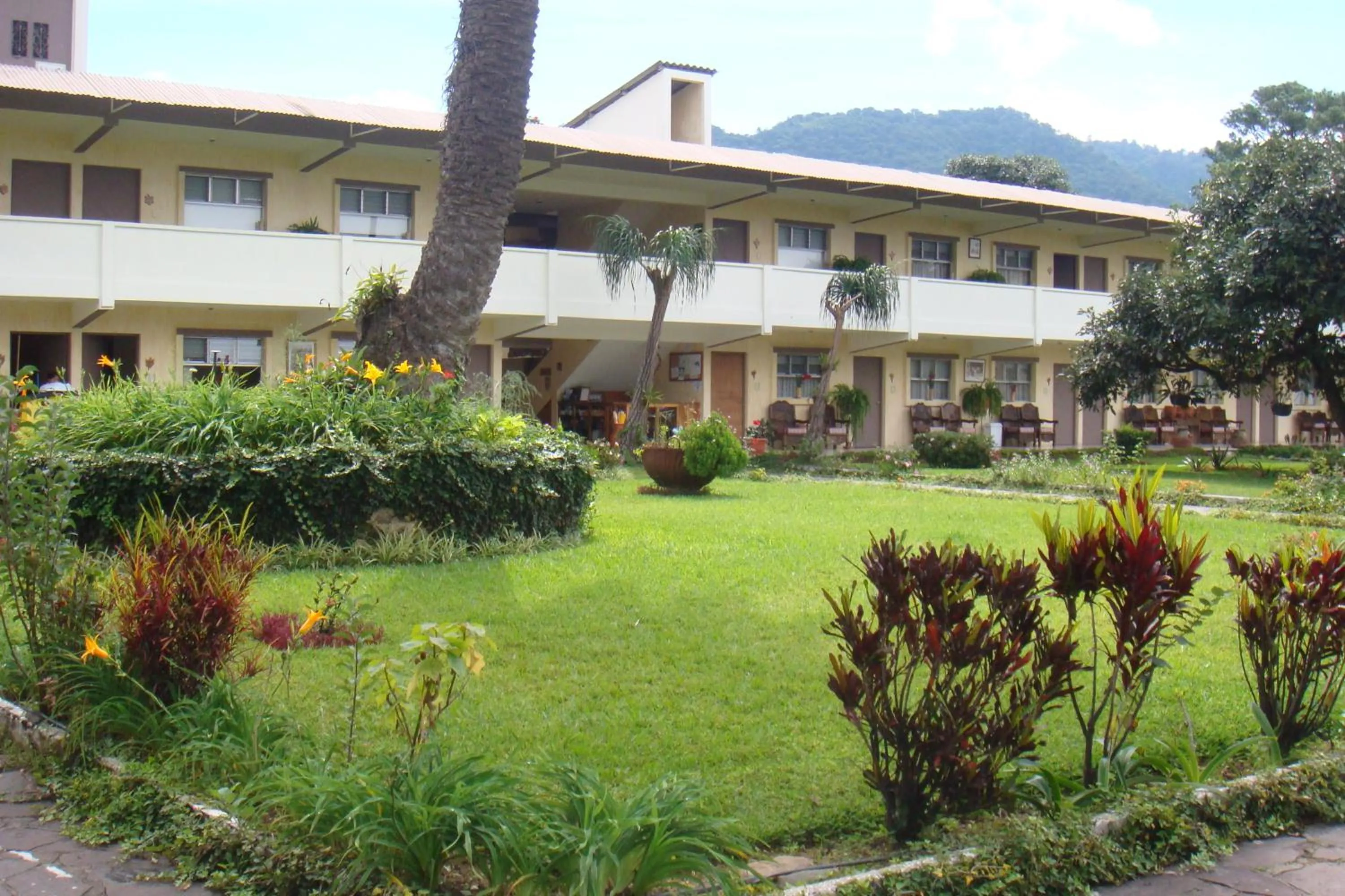 Facade/entrance in Hotel y Centro de Convenciones Jardines del Lago