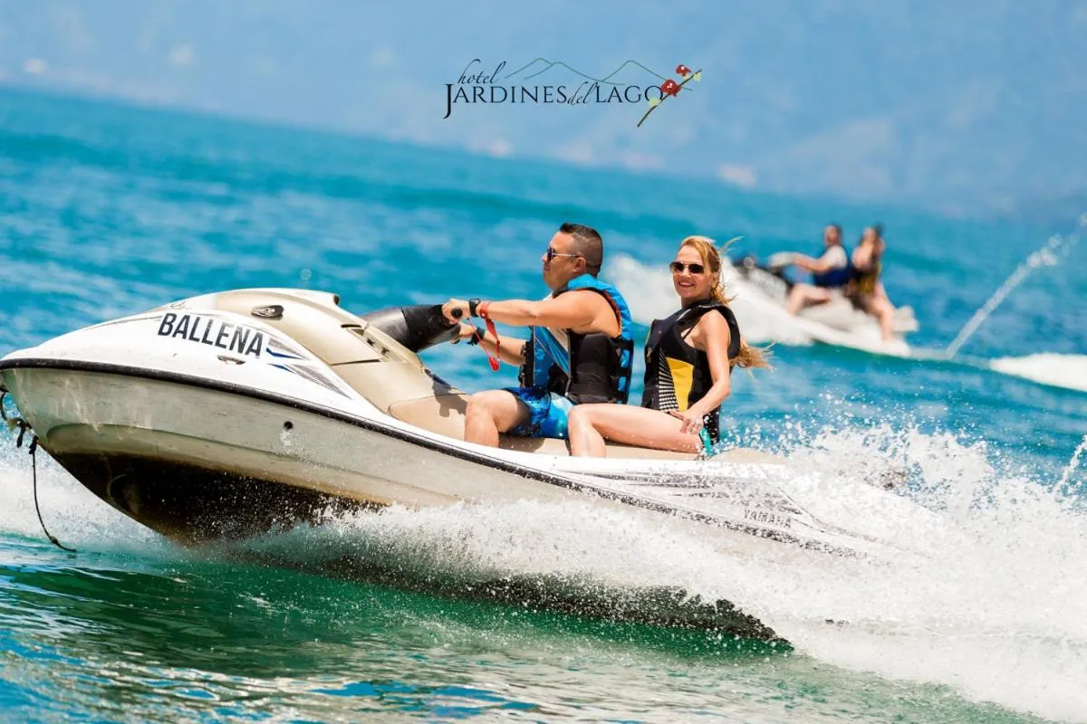 Guests in Hotel y Centro de Convenciones Jardines del Lago
