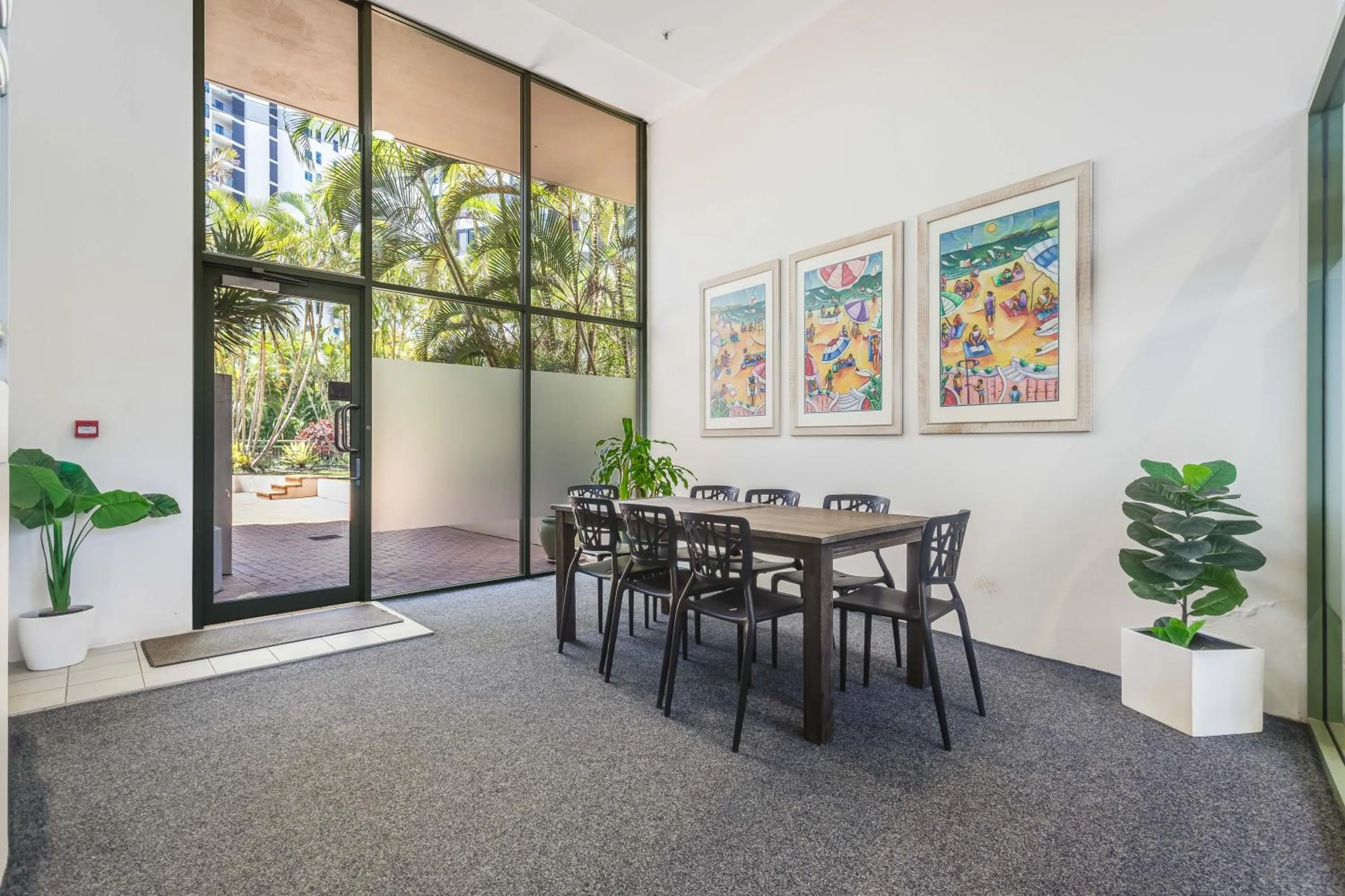 The Meriton Apartments on Main Beach