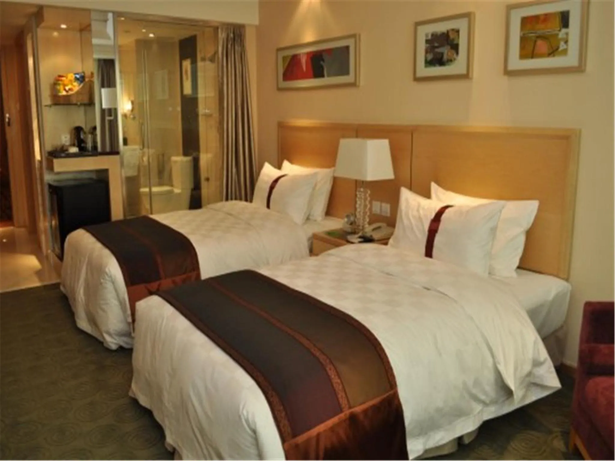 Photo of the whole room in Ramada Plaza Shenyang Citycenter