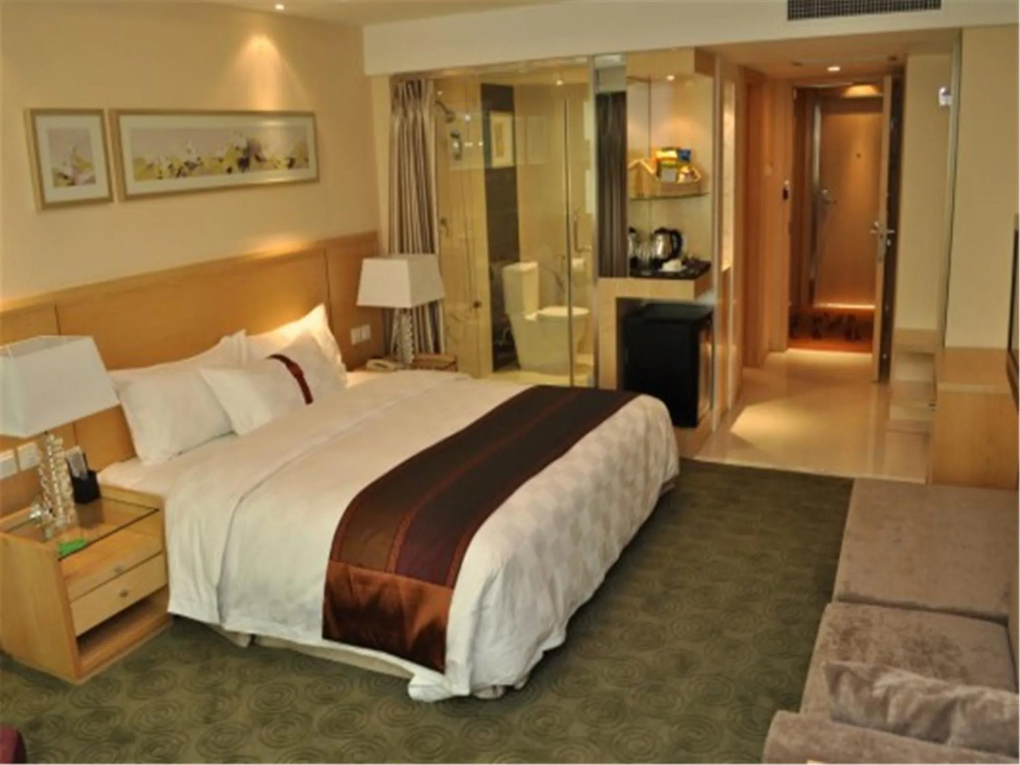 Bed in Ramada Plaza Shenyang Citycenter