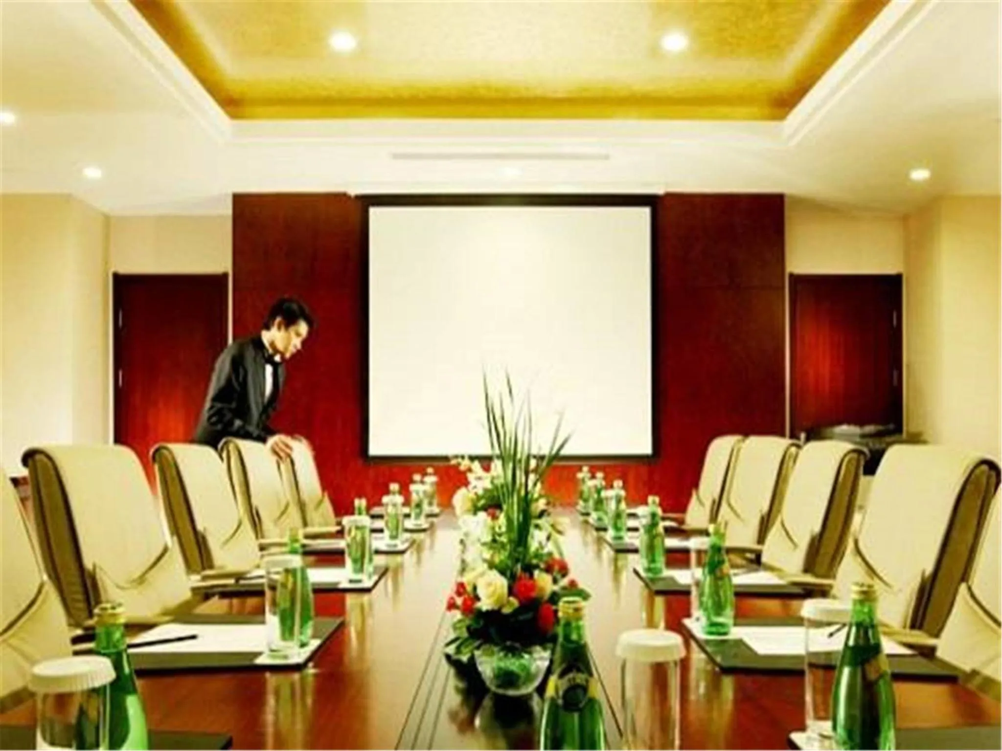Meeting/conference room in Ramada Plaza Shenyang Citycenter