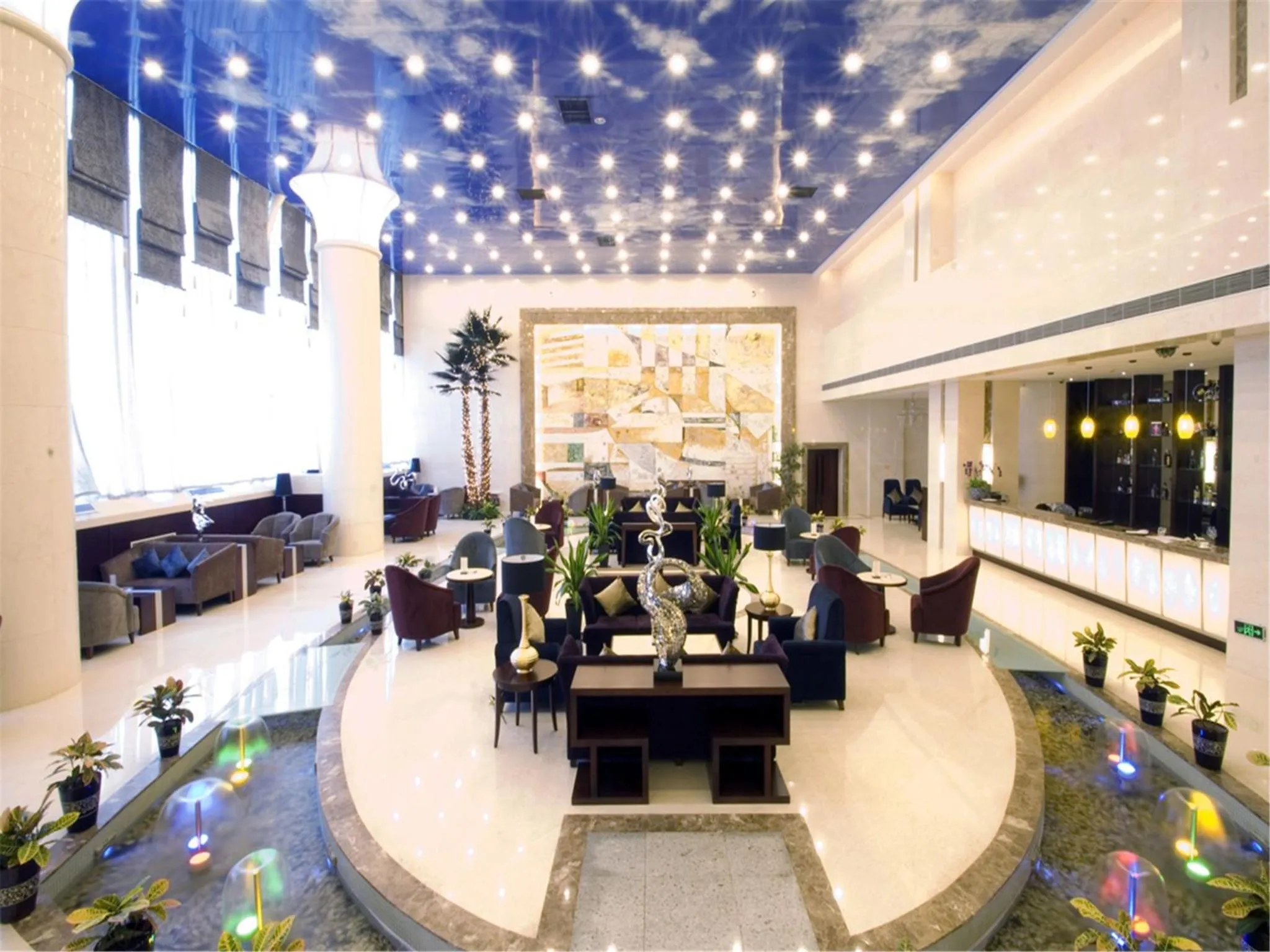 Lounge or bar, Restaurant/Places to Eat in Ramada Plaza Shenyang Citycenter