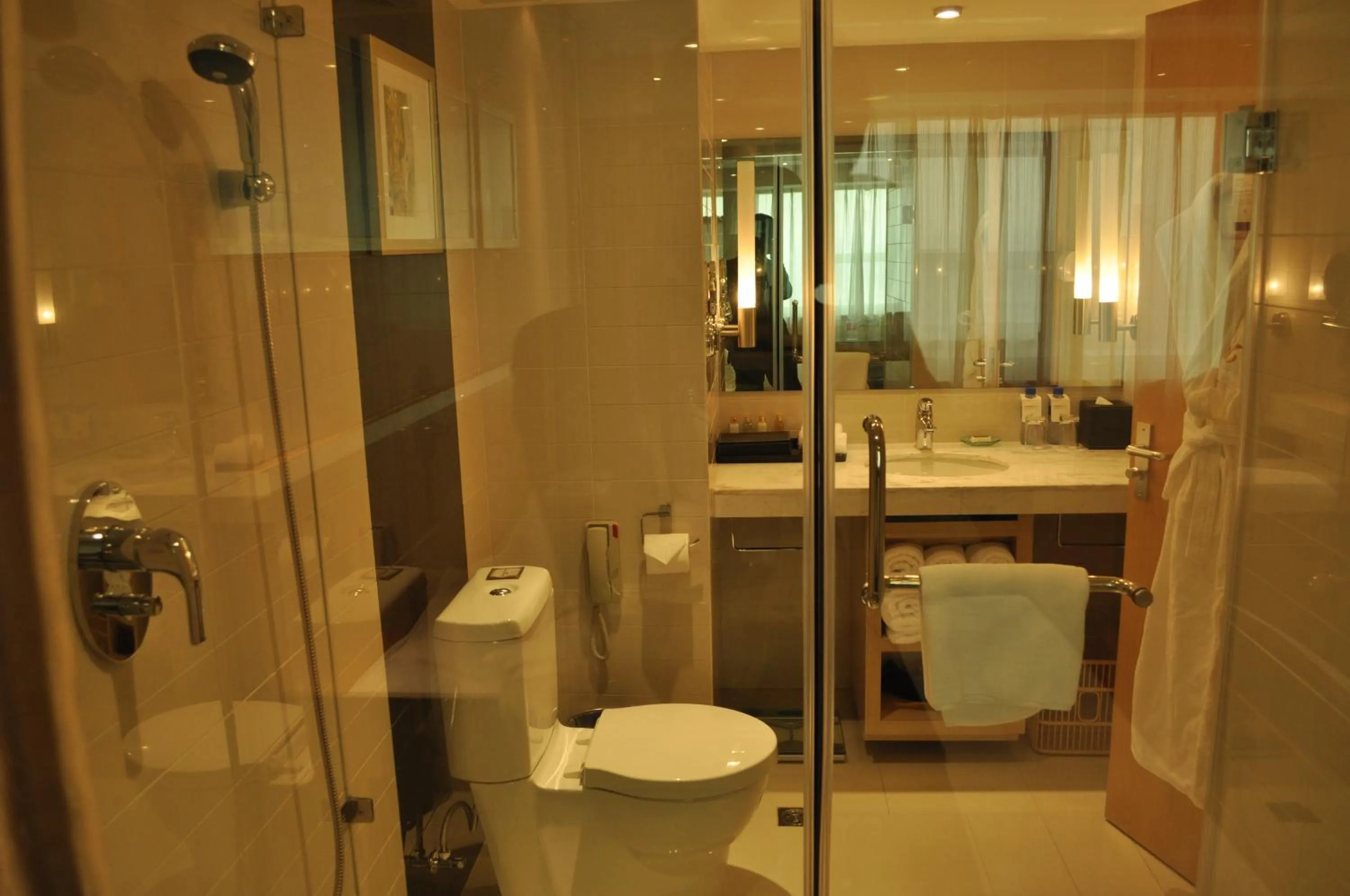 Bathroom in Ramada Plaza Shenyang Citycenter