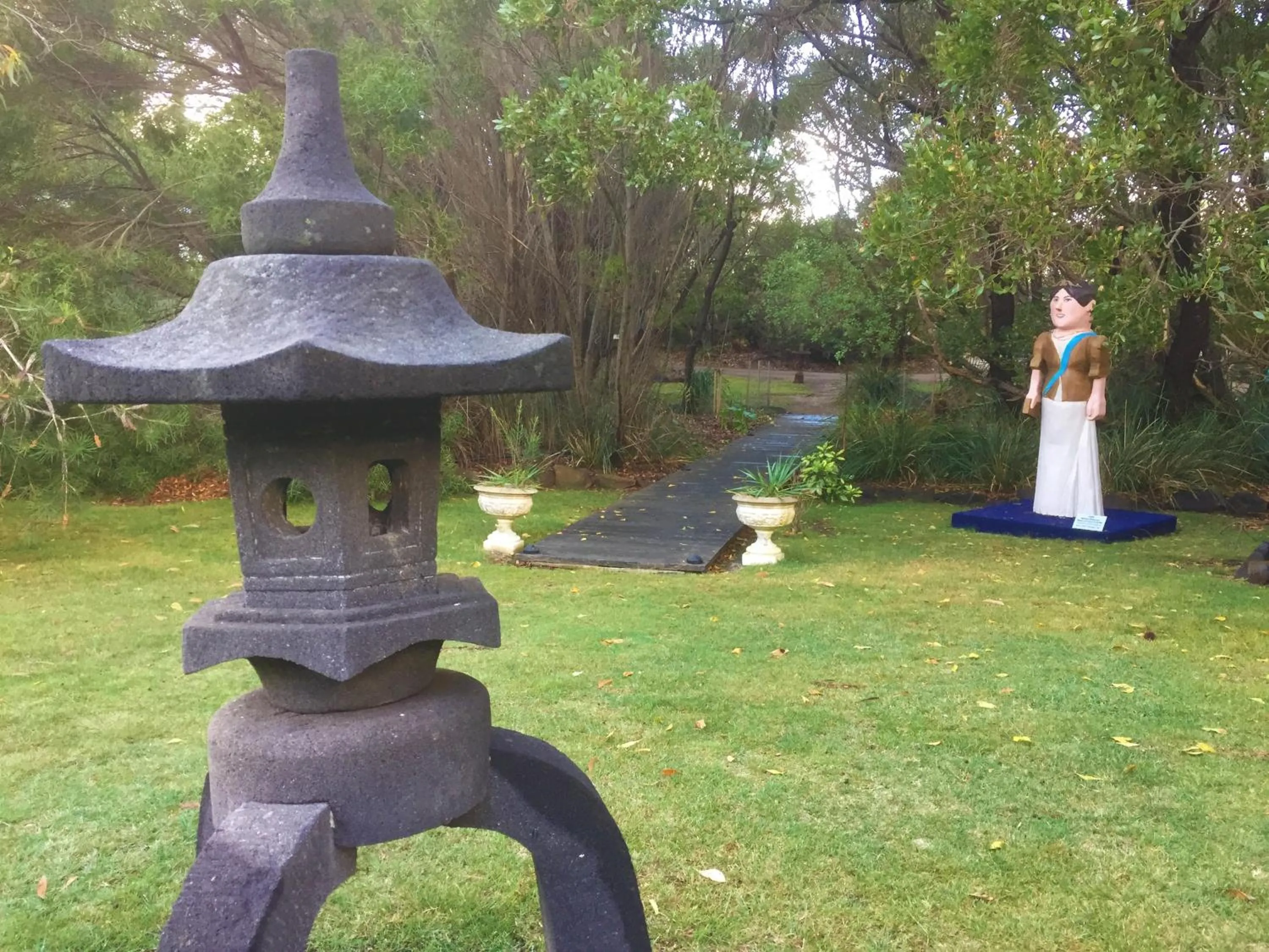 Garden in Sandpiper Ocean Cottages