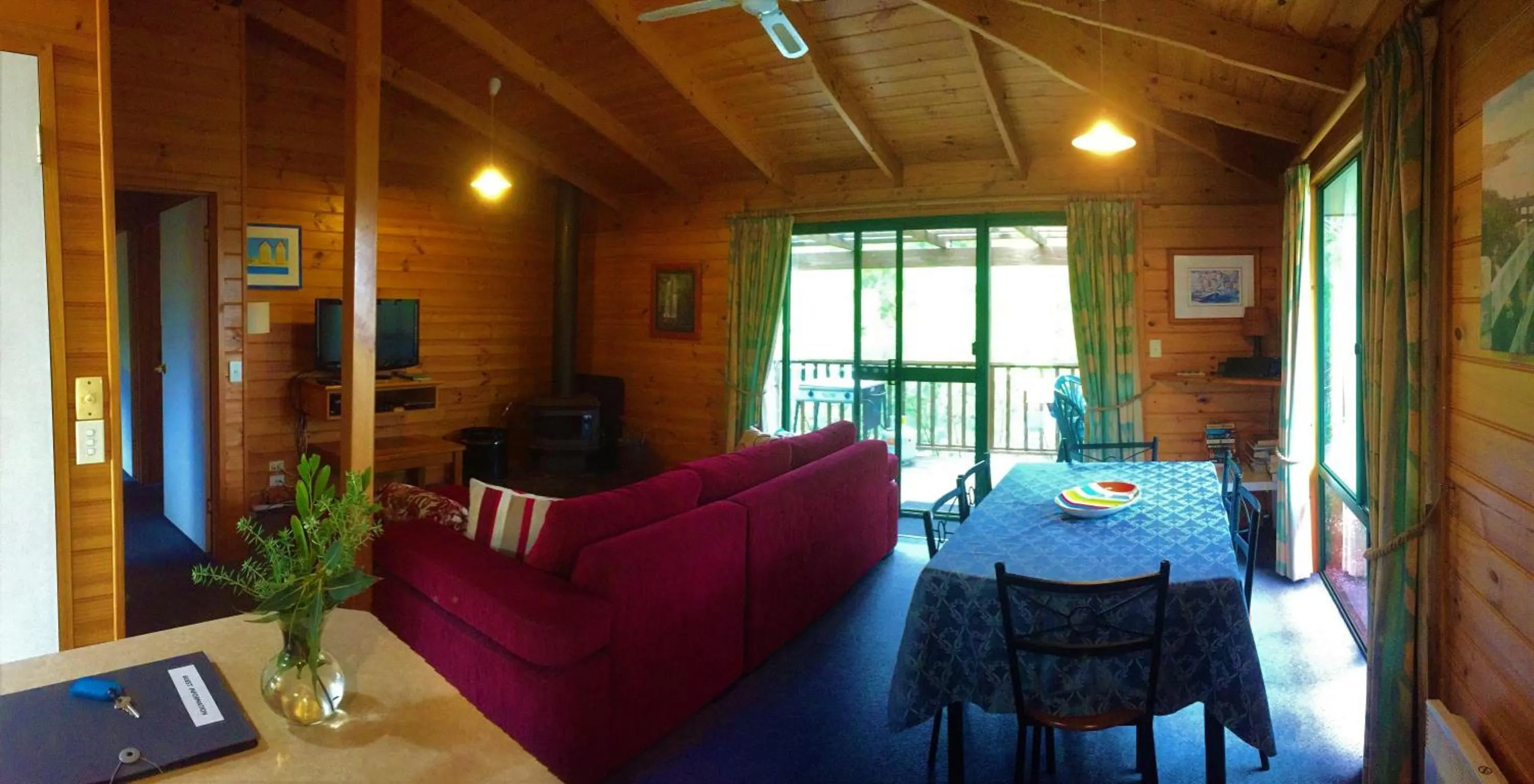 Living room in Sandpiper Ocean Cottages