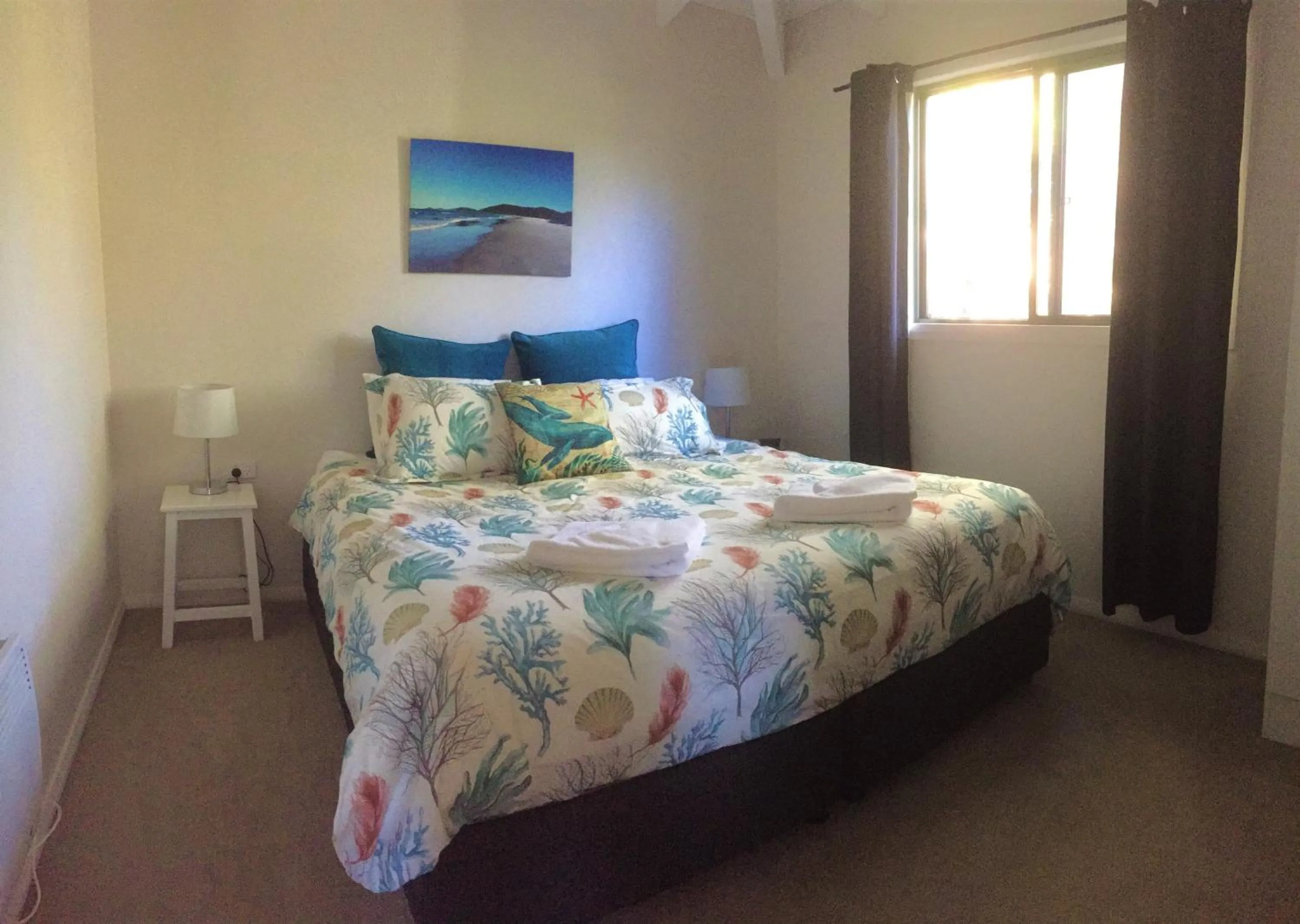 Bedroom, Bed in Sandpiper Ocean Cottages