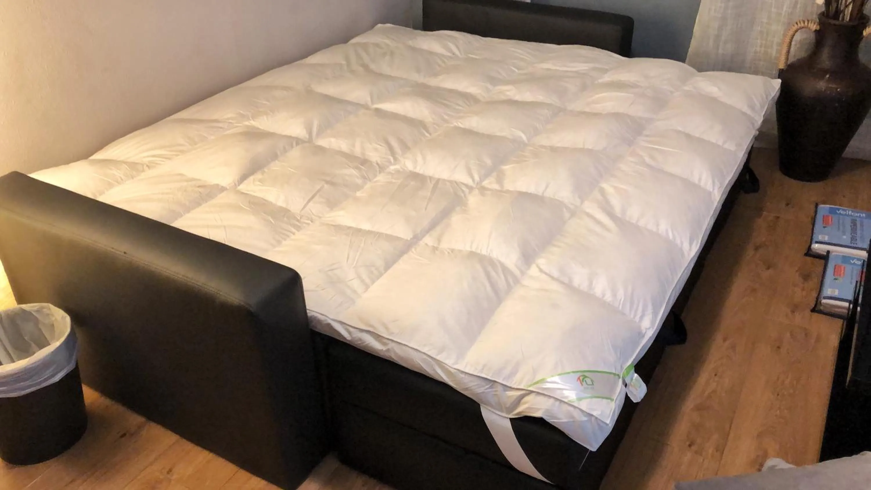 Bed in North London Apartment - Edmonton