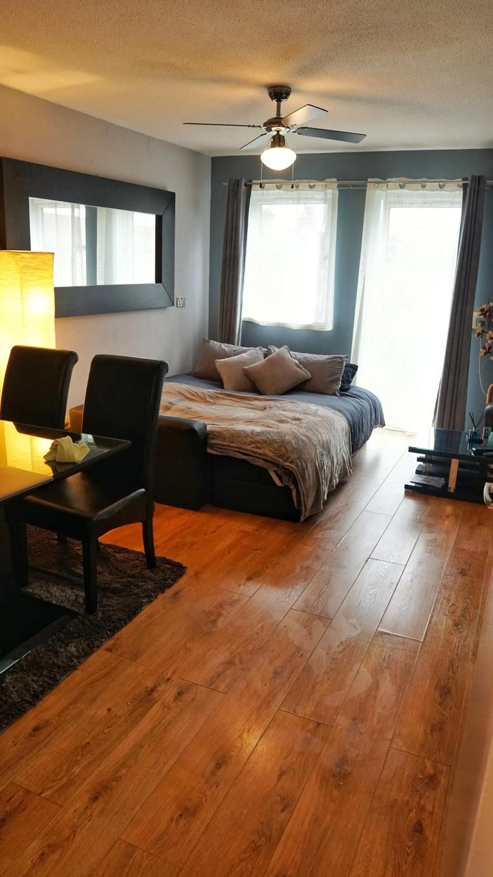 Bed in North London Apartment - Edmonton