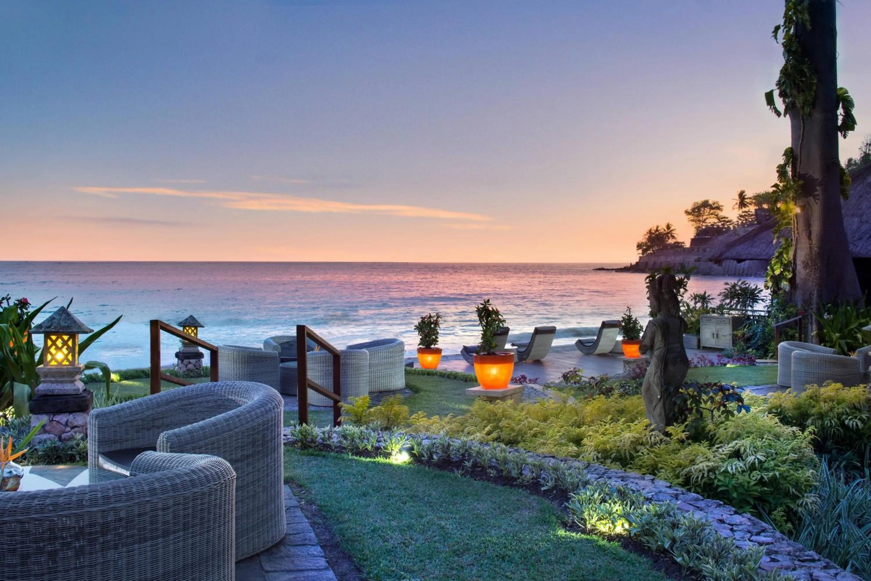 Lounge or bar in Sheraton Senggigi Beach Resort