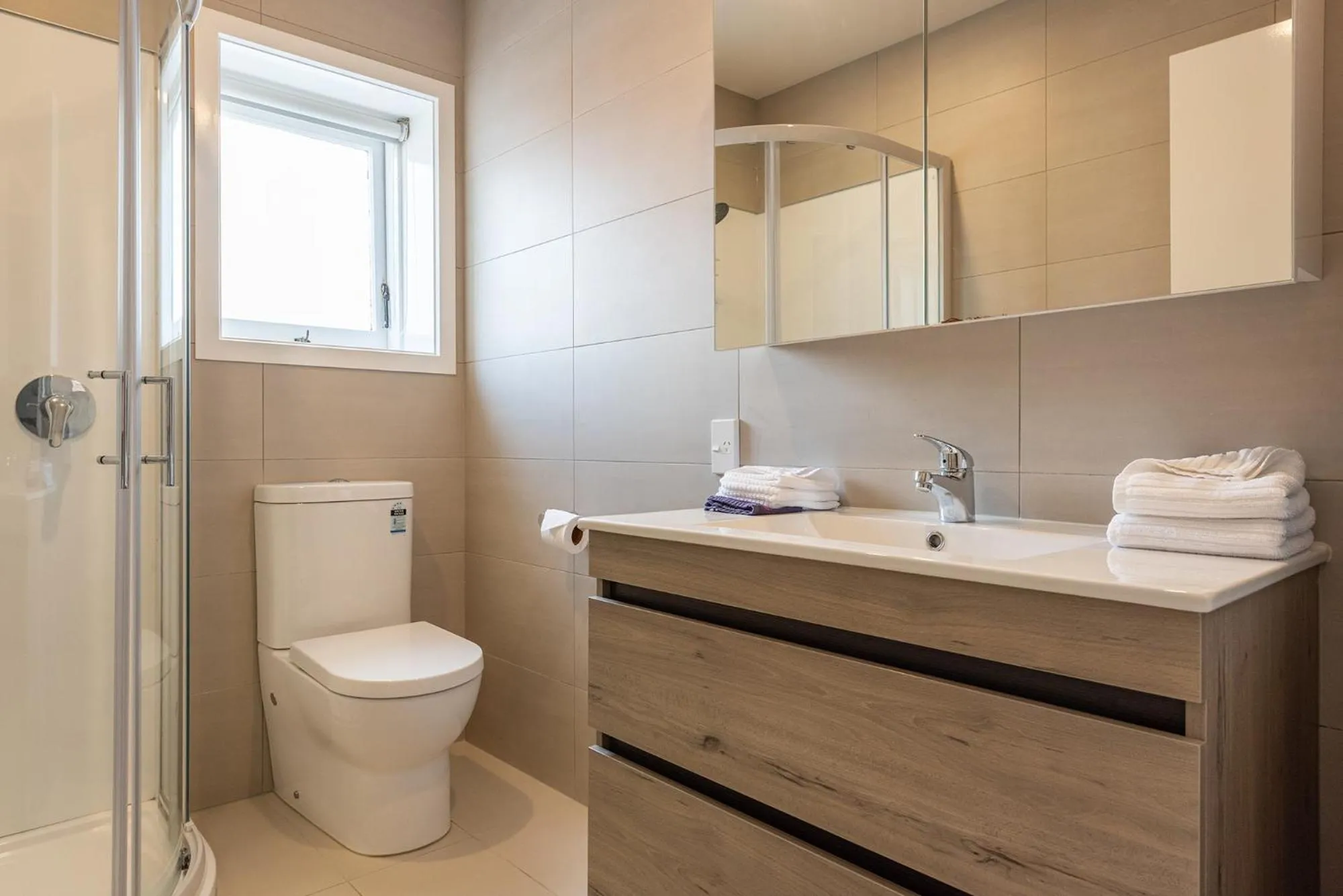 Bathroom in Apollo Lodge - Free Parking