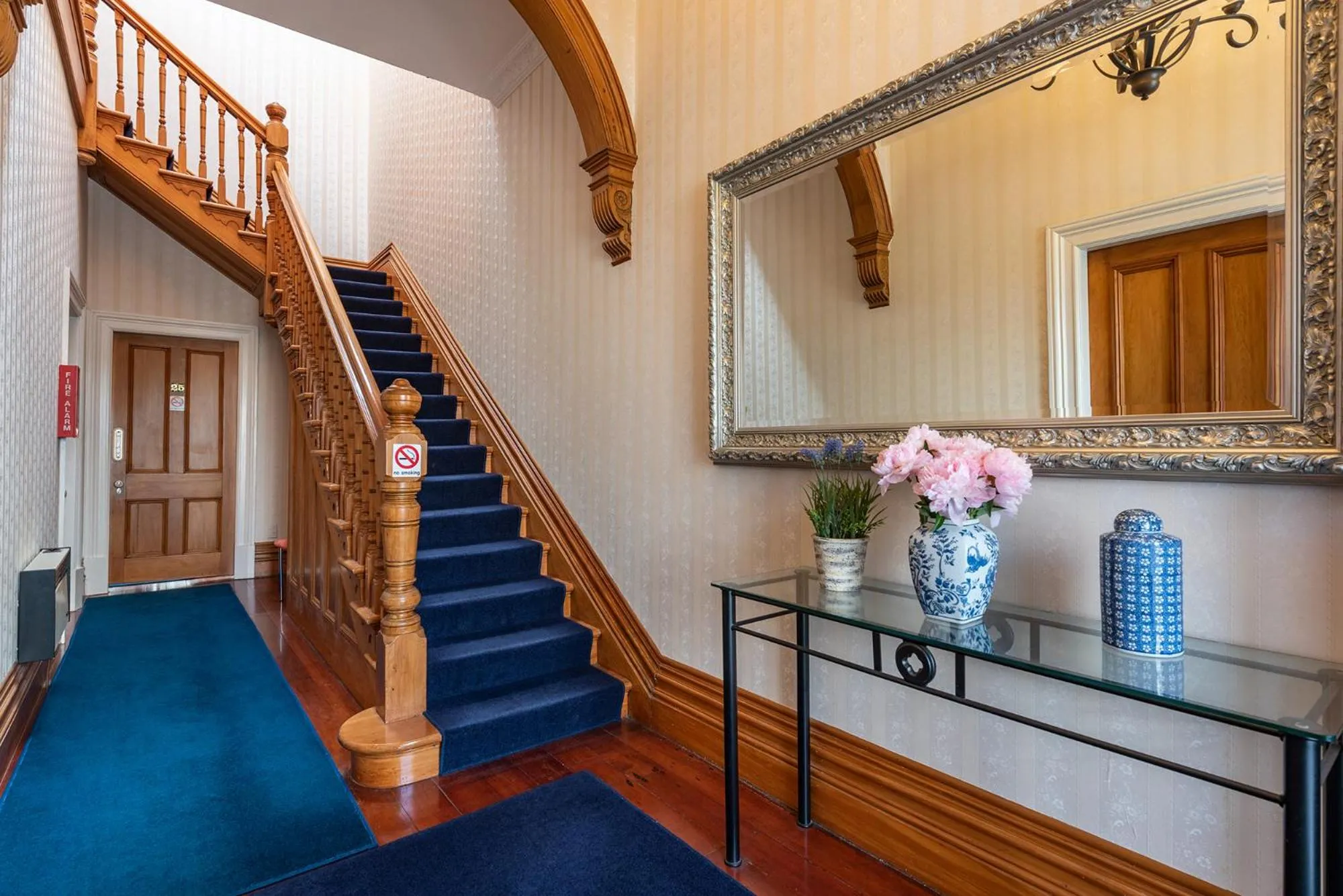 Apollo Lodge - Free Parking