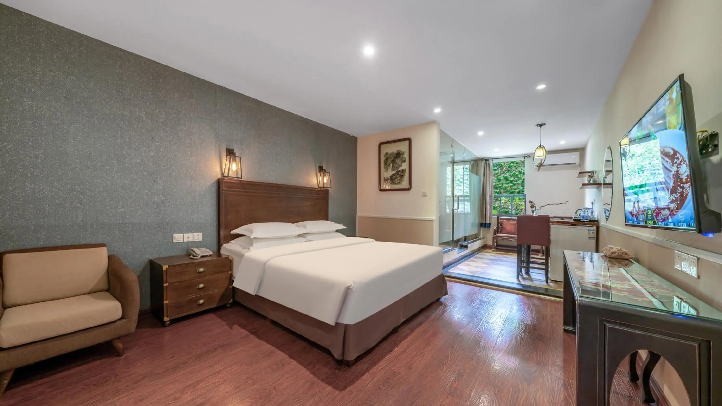 View (from property/room), Bed in Wenjun Courtyard Hotel---3mins walk from Tonghuimen metro station ,next to People`s Park, fluent English service ,travel agency
