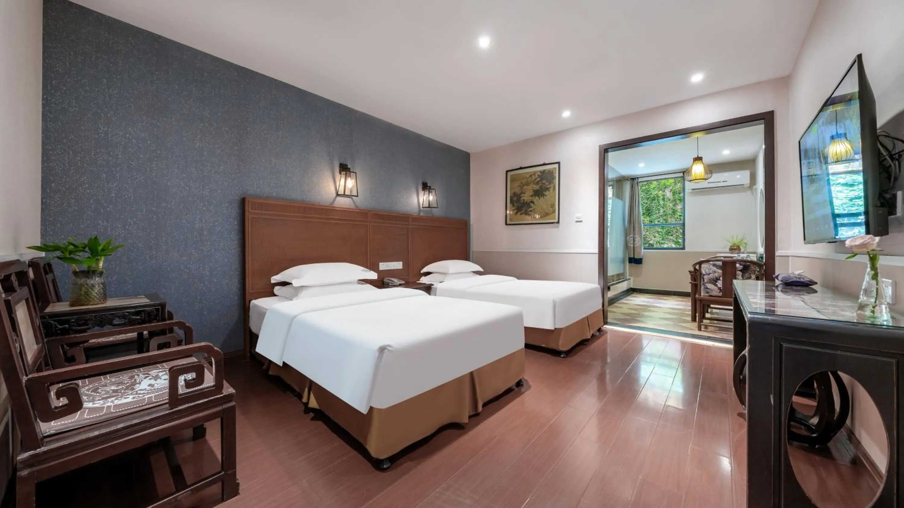 View (from property/room), Bed in Wenjun Courtyard Hotel---3mins walk from Tonghuimen metro station ,next to People`s Park, fluent English service ,travel agency