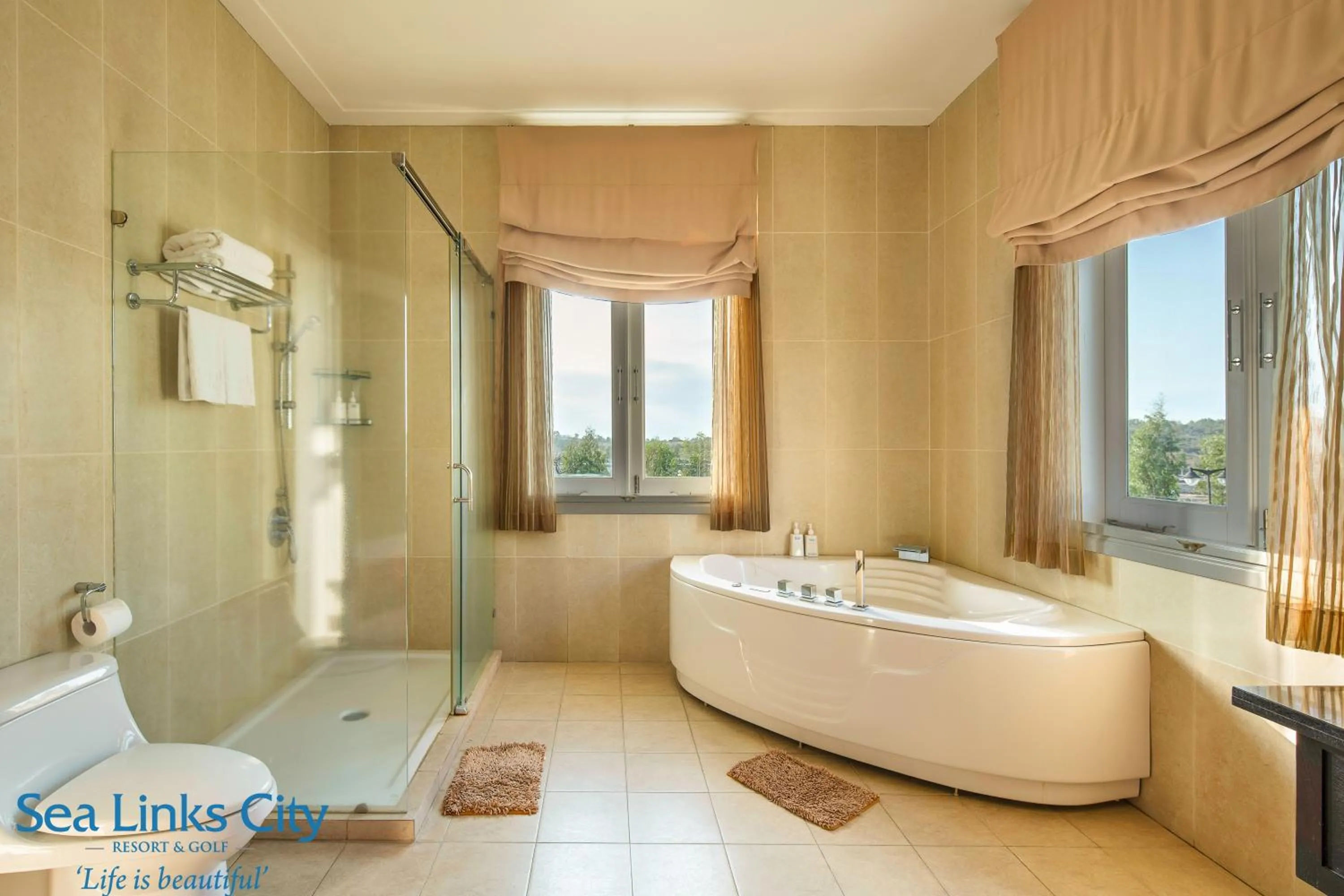 Bathroom in Sea Links Beach Villa