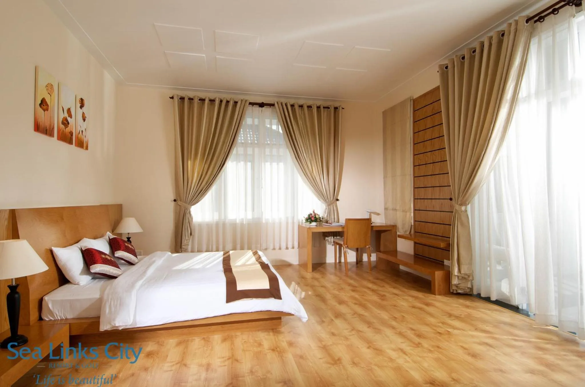 Bed in Sea Links Beach Villa