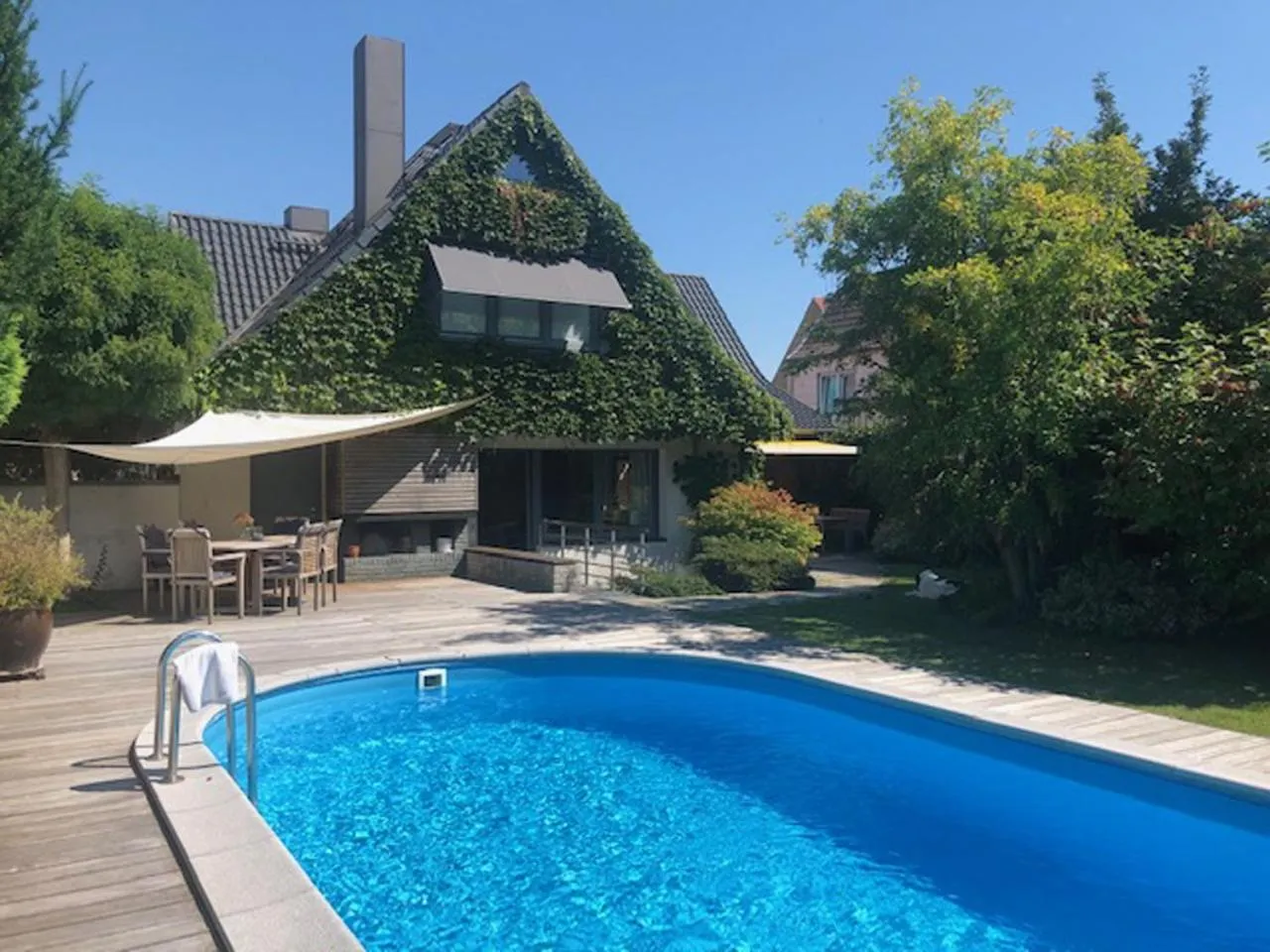 Swimming pool in Hotel F-RITZ