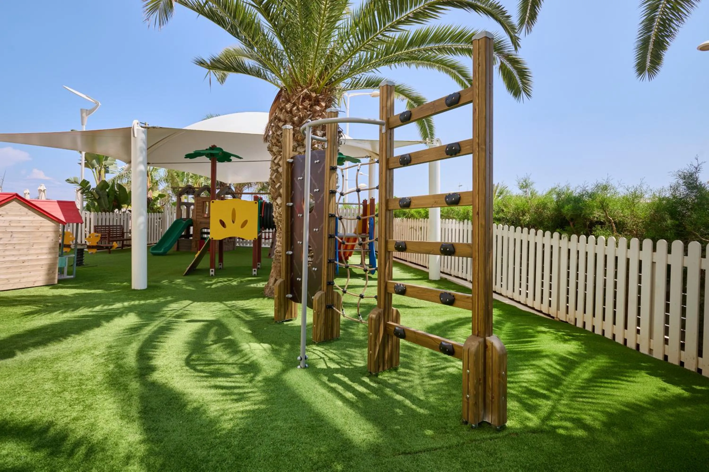 Children play ground in Sunrise Oasis Hotel & Waterpark