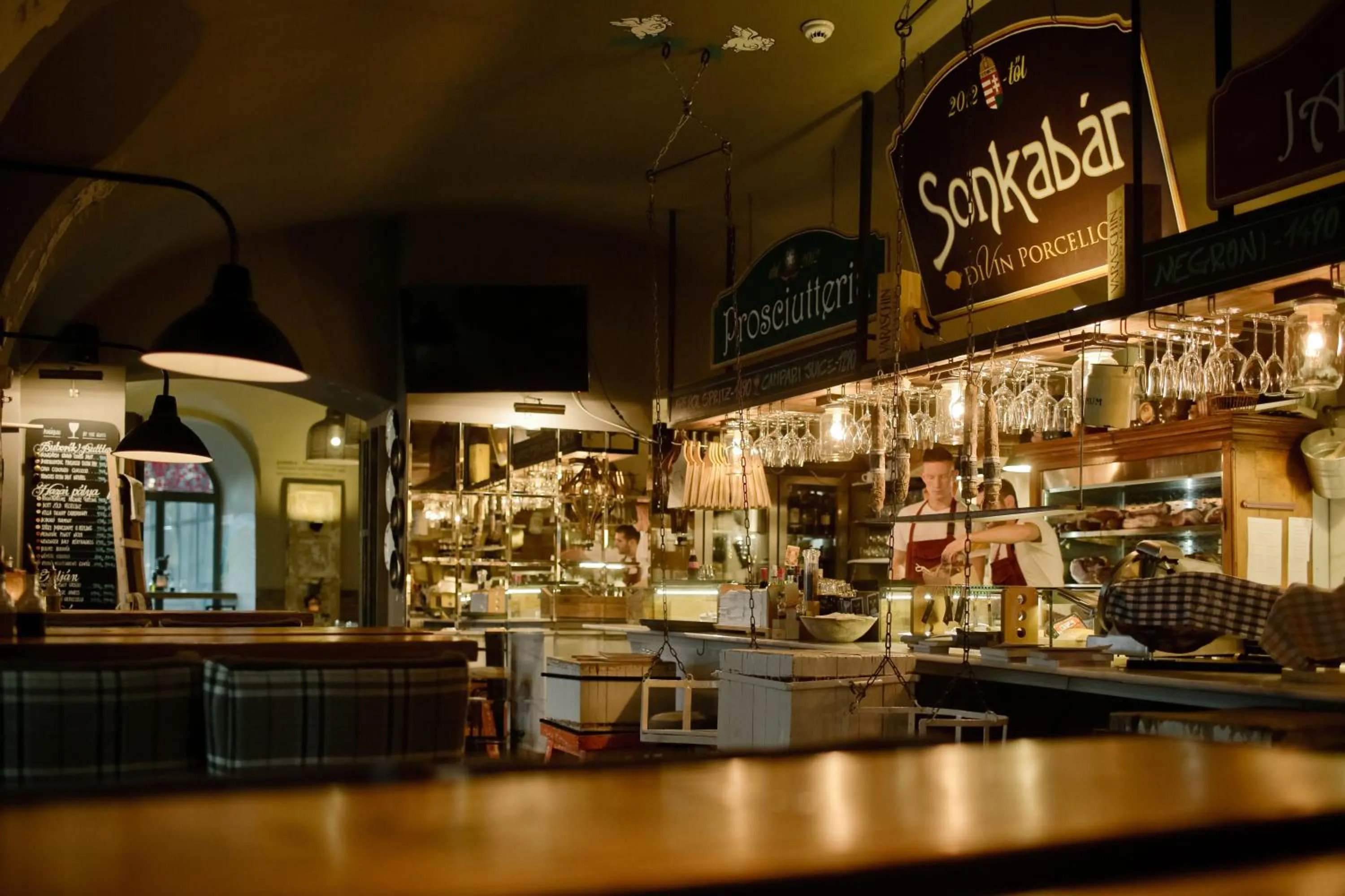 Restaurant/places to eat in Hotel Zenit Budapest Palace