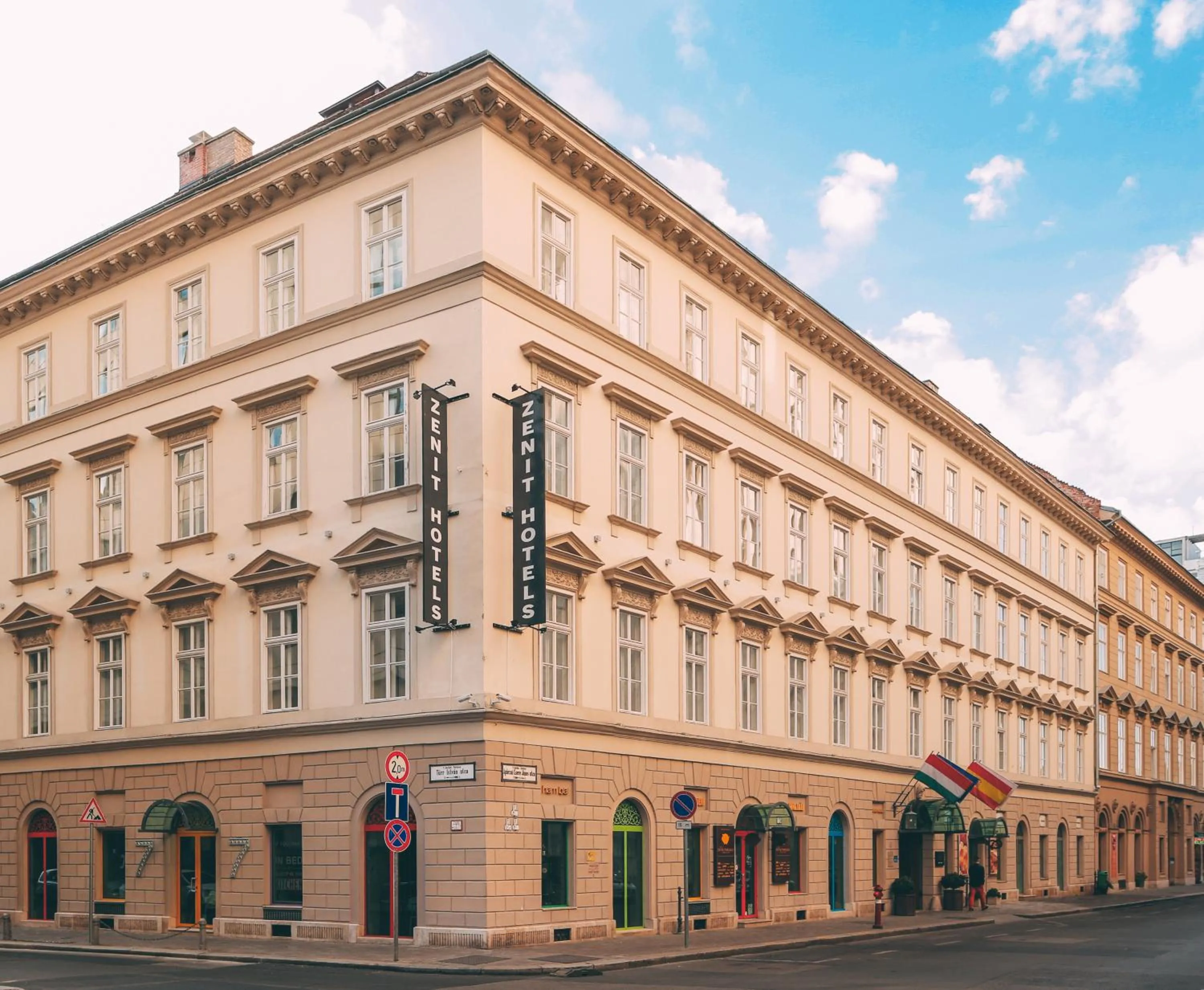 Street view in Hotel Zenit Budapest Palace