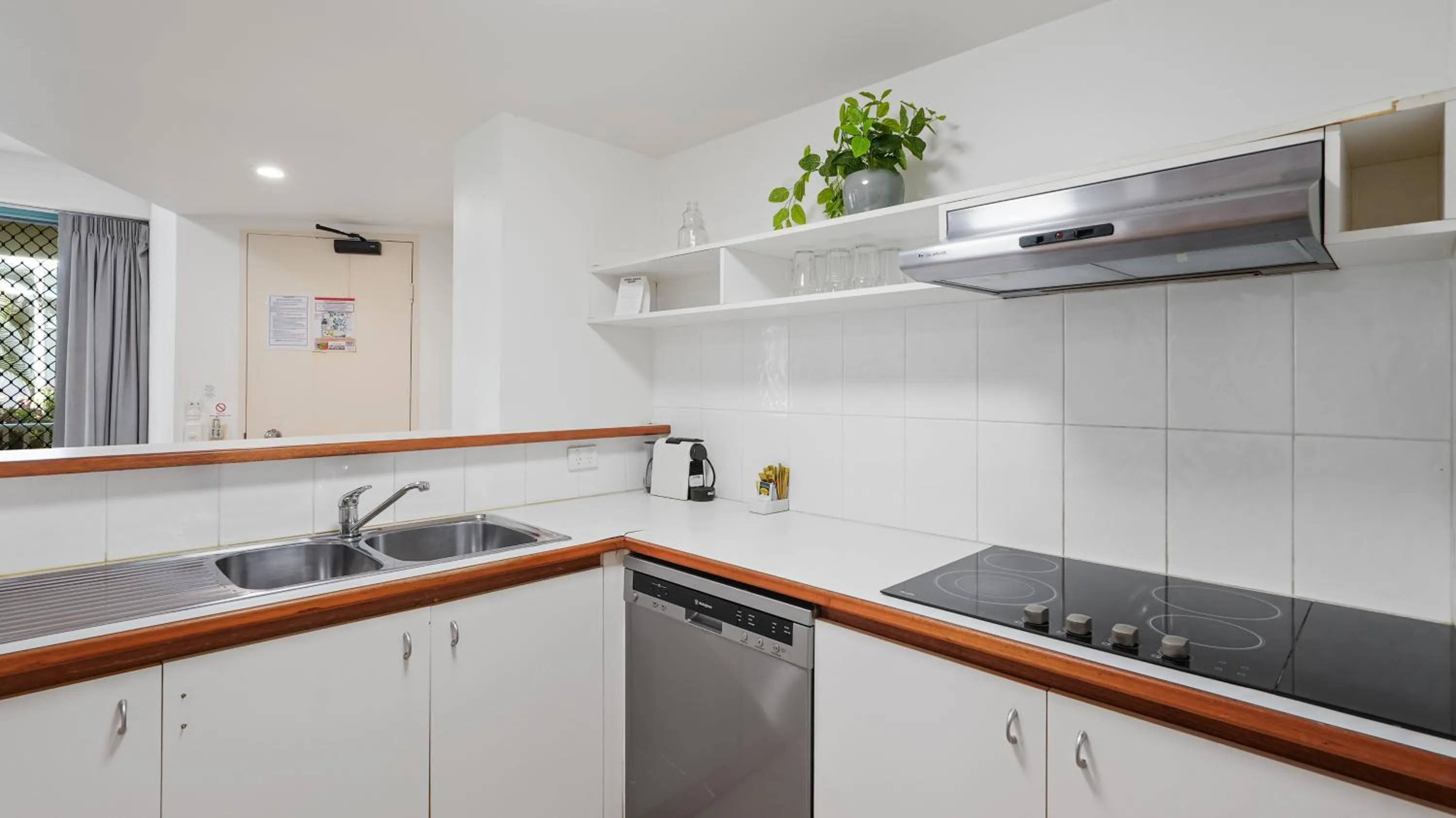 Coral Sands Beachfront Resort