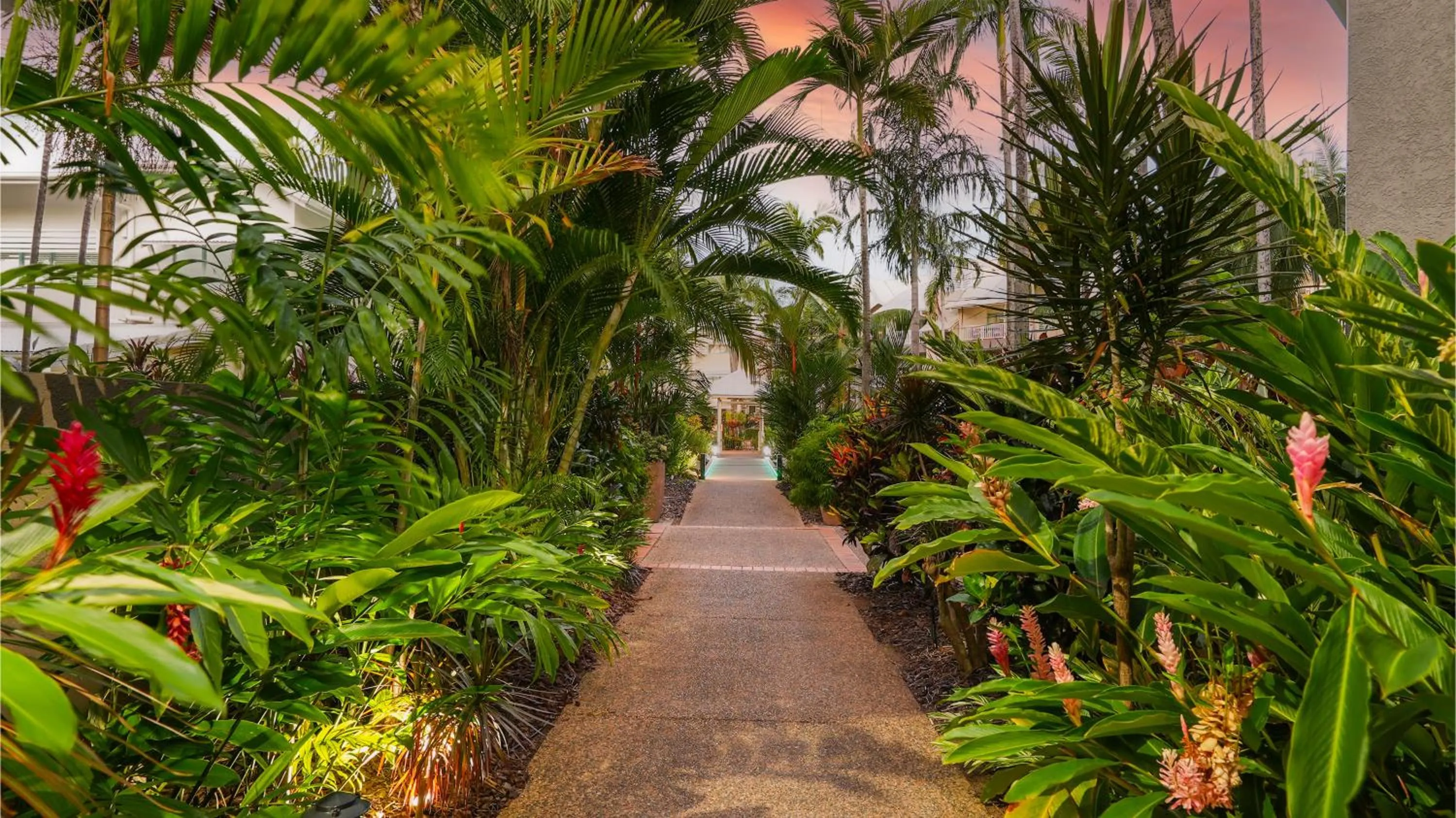 Coral Sands Beachfront Resort