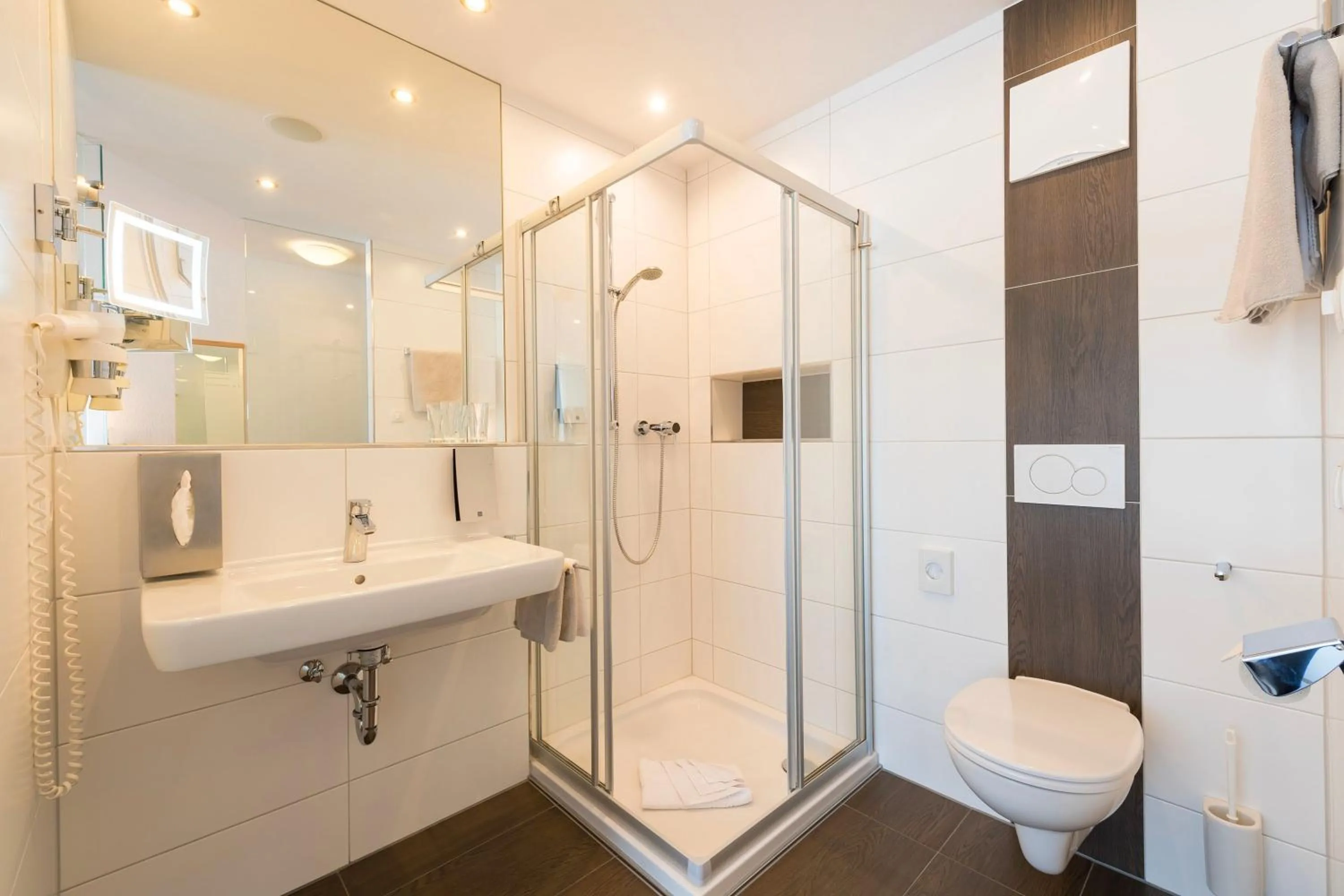 Shower in Alpinhotel Monte Superior - Silvretta Card Premium Betrieb