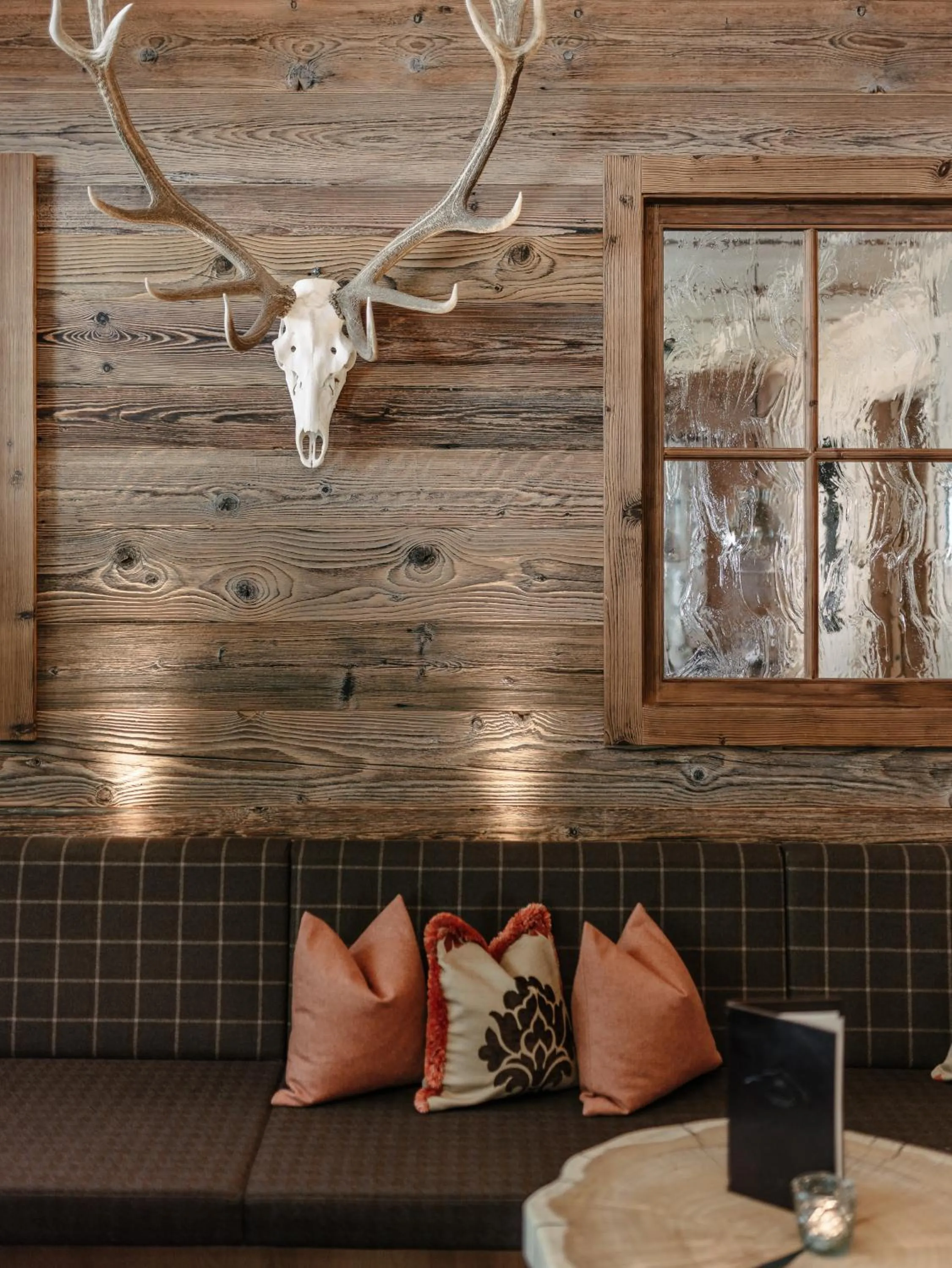 Lounge or bar in Alpinhotel Monte Superior - Silvretta Card Premium Betrieb