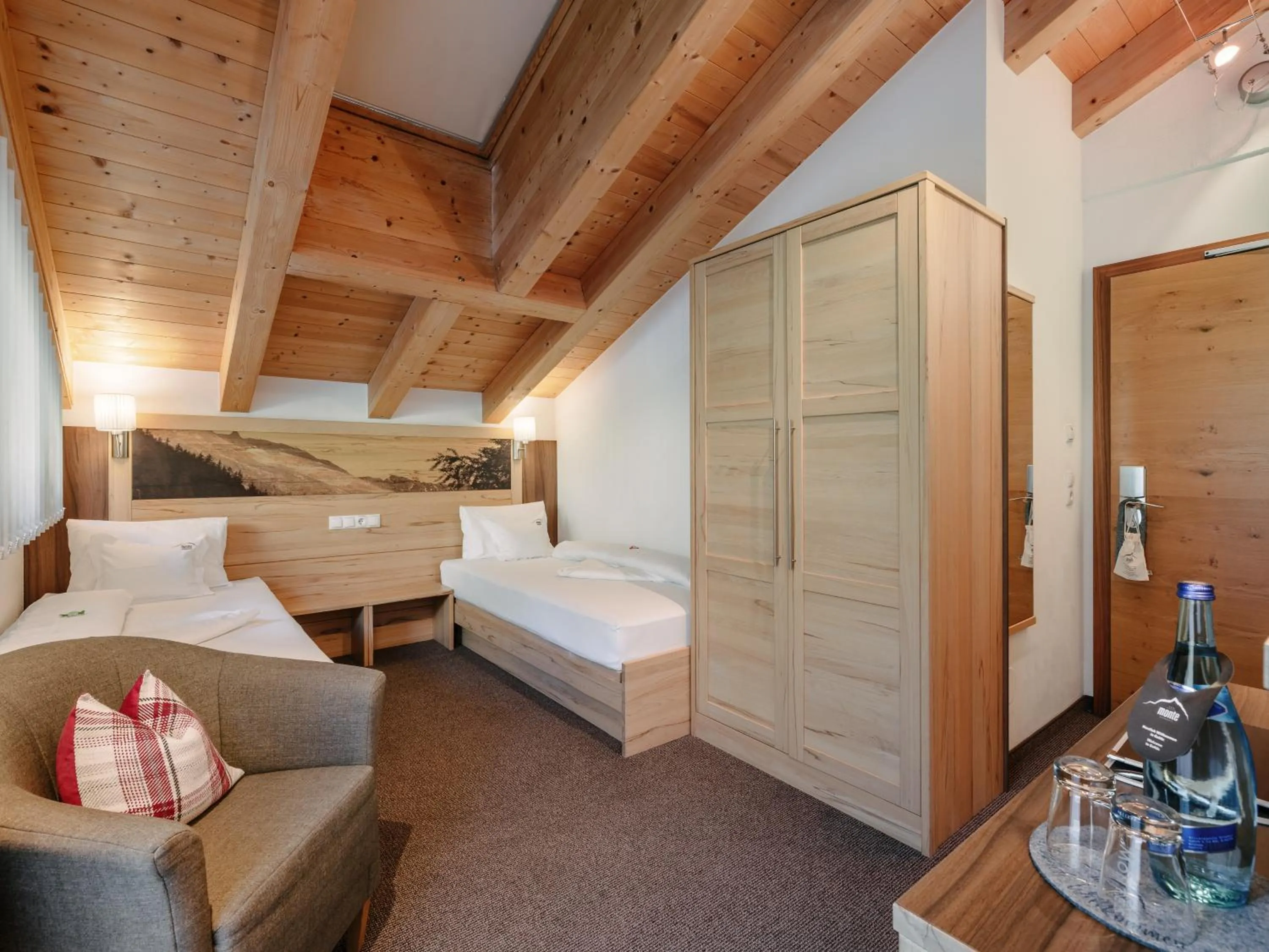 Photo of the whole room, Bed in Alpinhotel Monte Superior - Silvretta Card Premium Betrieb