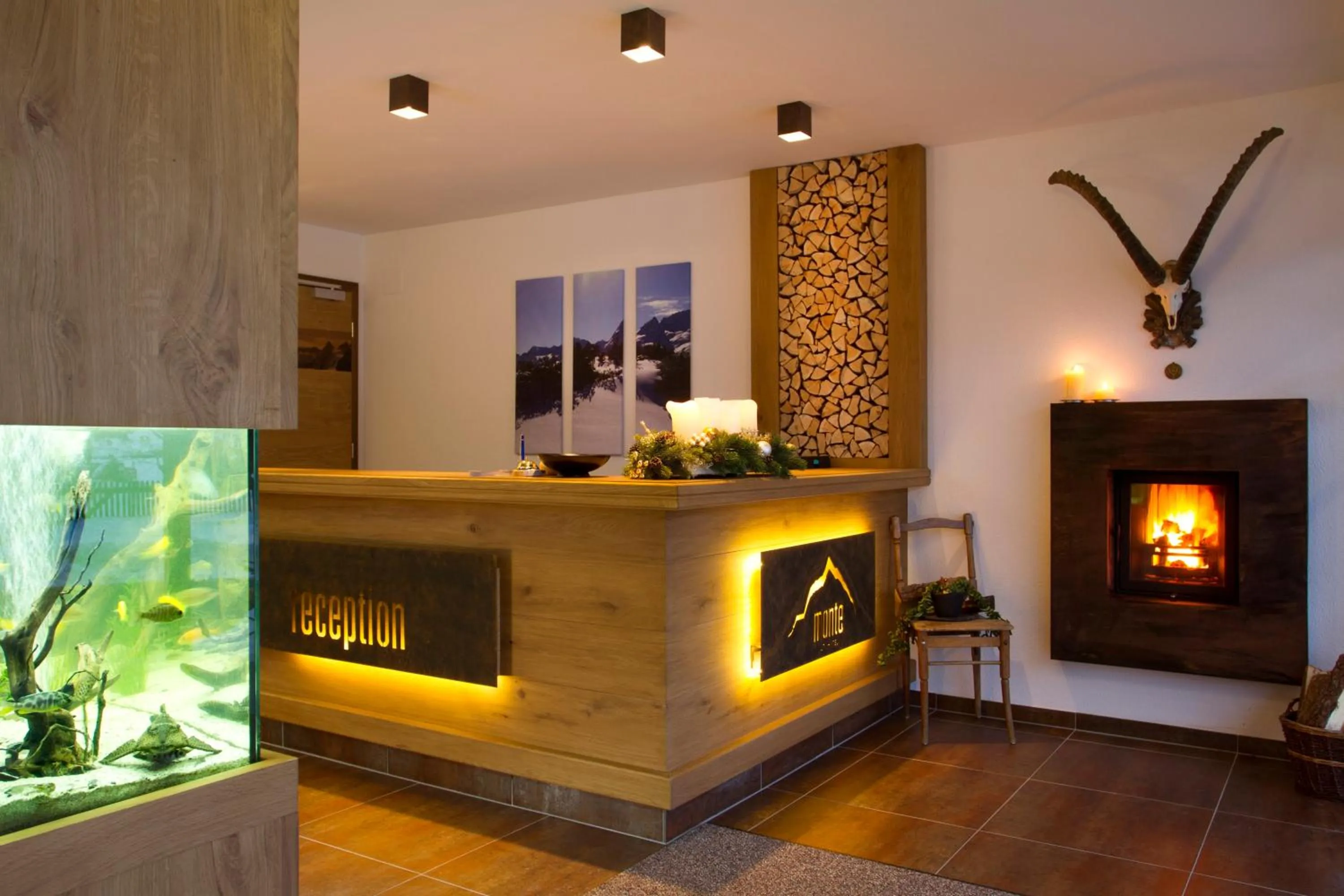 Lobby or reception in Alpinhotel Monte Superior - Silvretta Card Premium Betrieb
