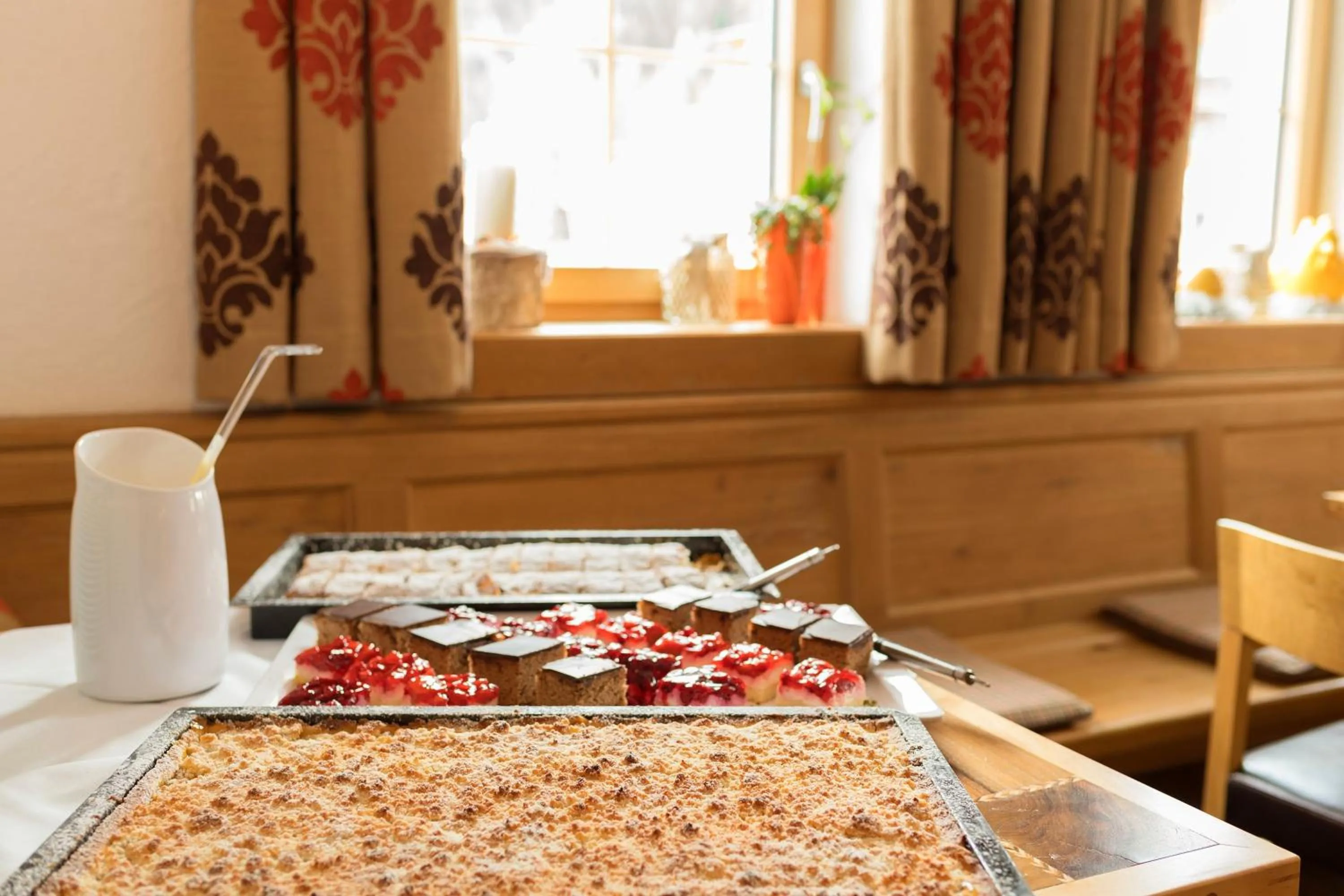 Lobby or reception in Alpinhotel Monte Superior - Silvretta Card Premium Betrieb