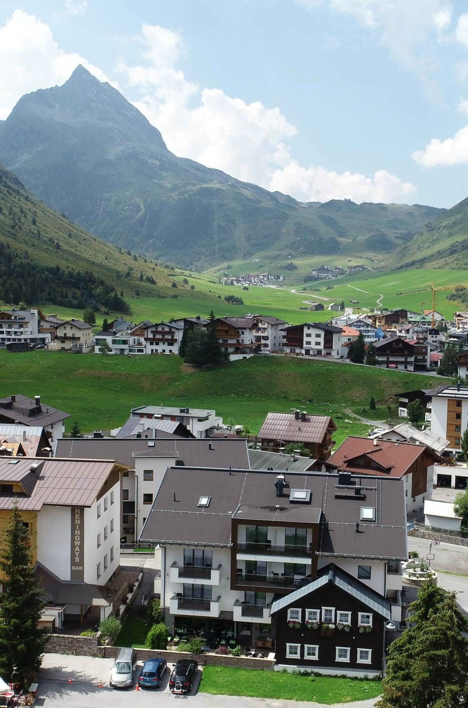 Neighbourhood in Alpinhotel Monte Superior - Silvretta Card Premium Betrieb