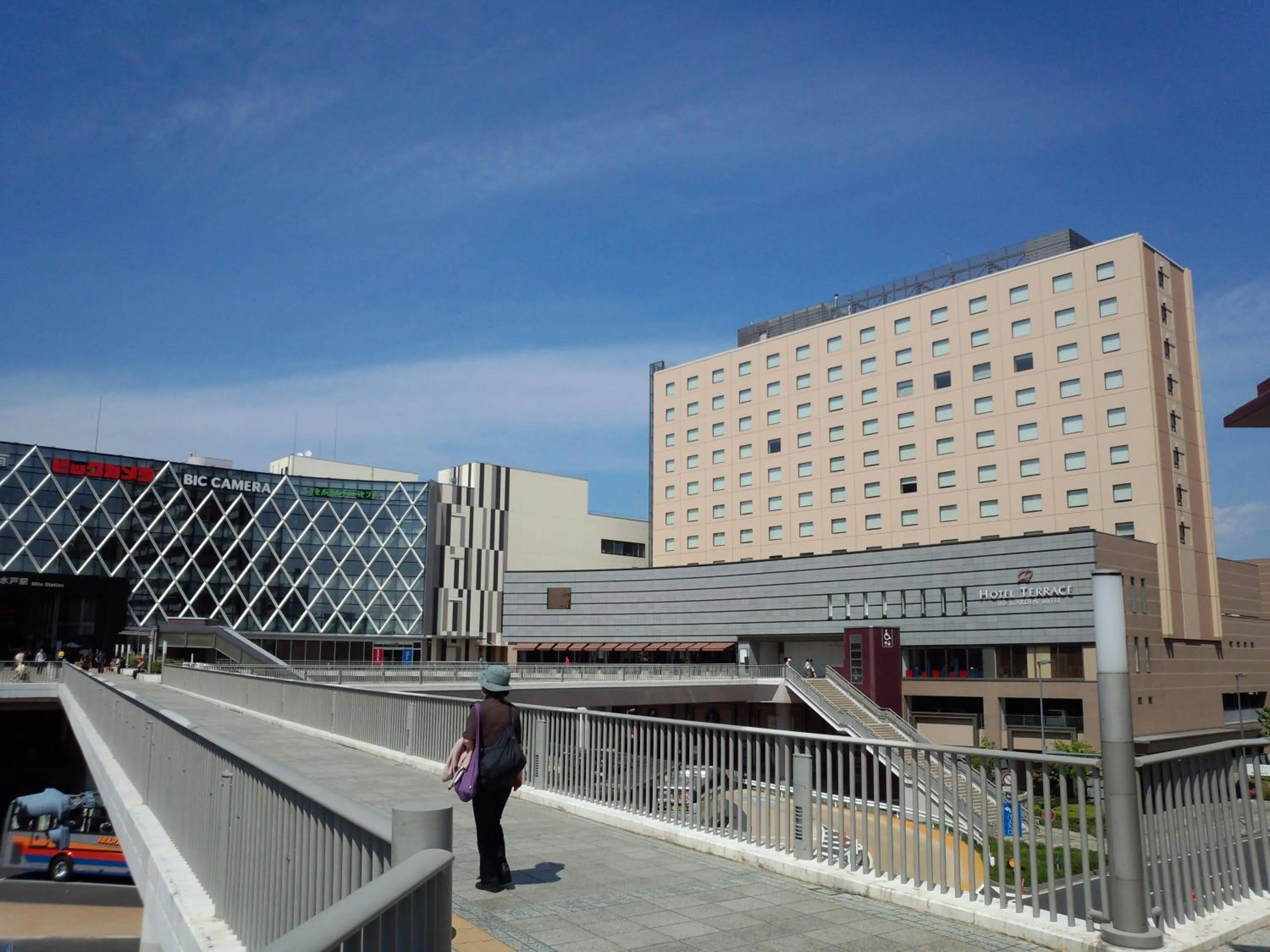 Facade/entrance in Hotel Terrace the Garden Mito