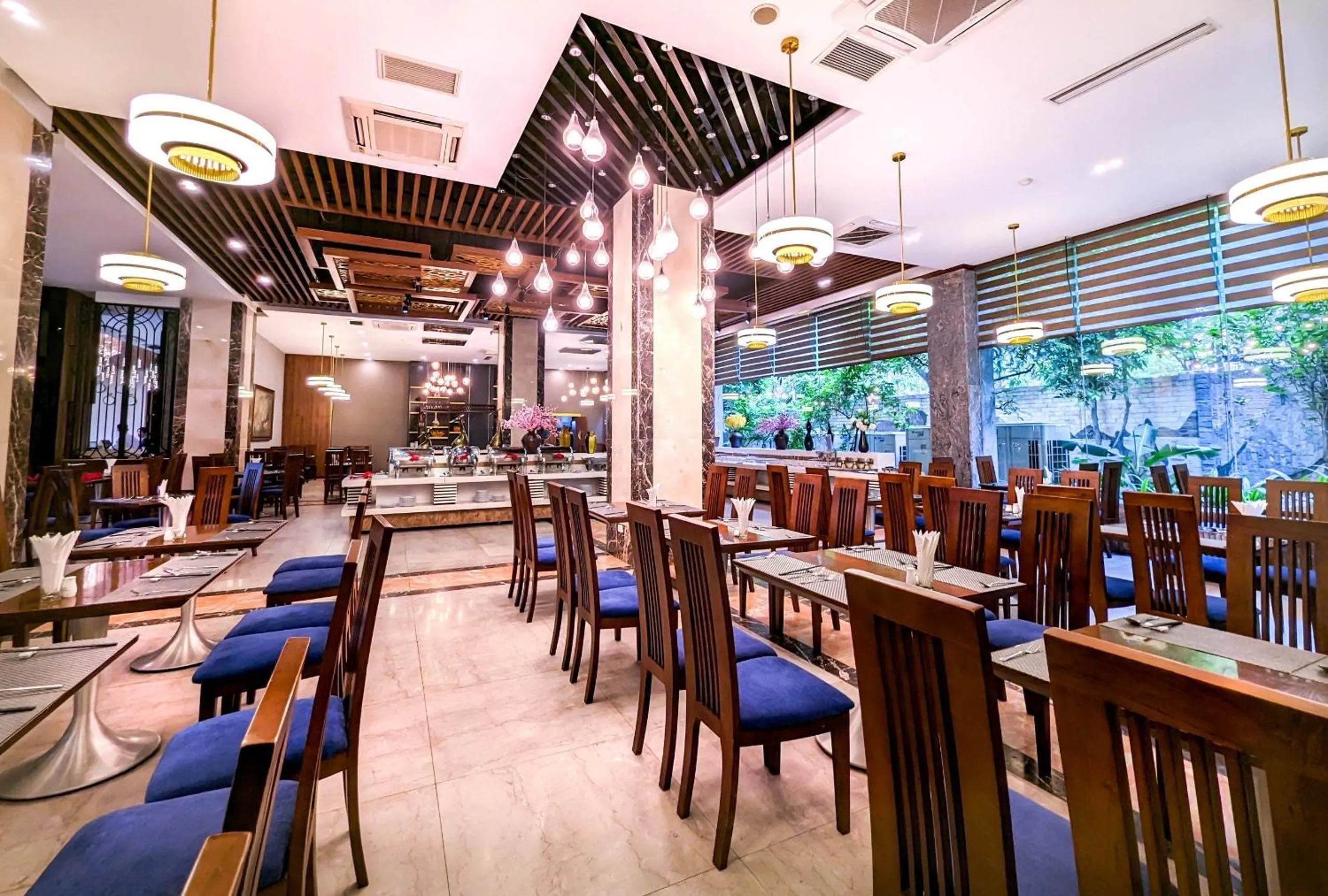 Restaurant/places to eat in Muong Thanh Grand Xa La Hotel