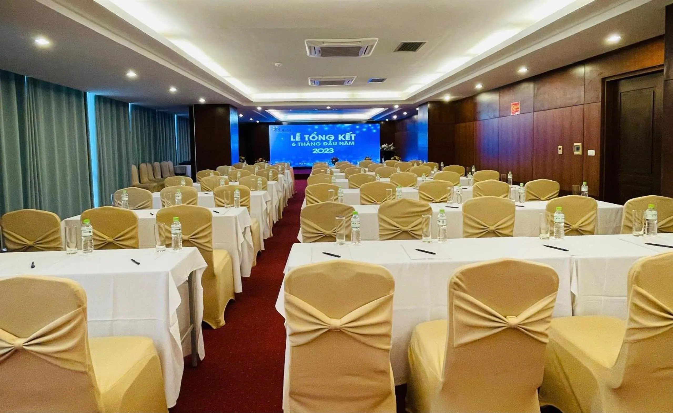 Meeting/conference room in Muong Thanh Grand Xa La Hotel