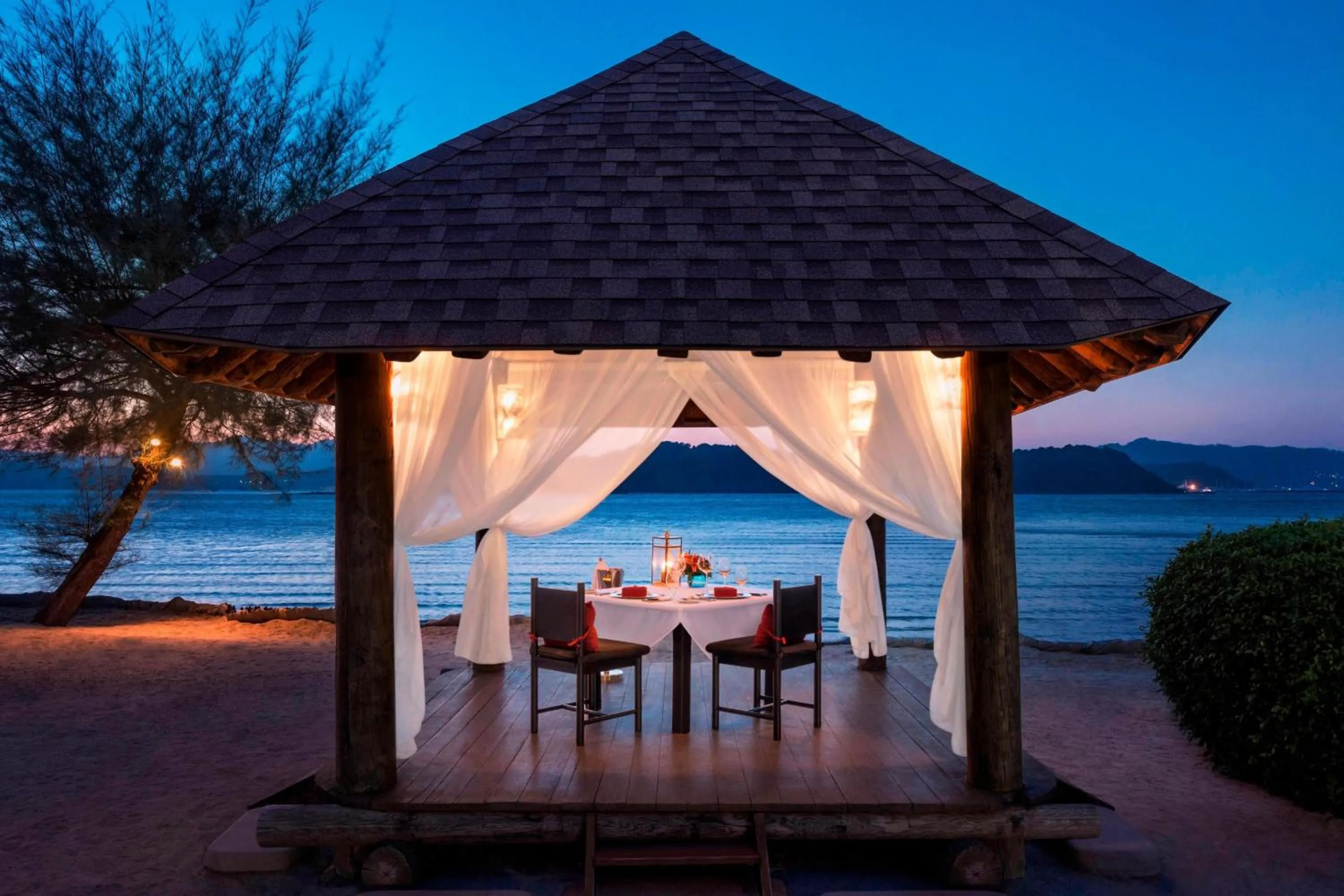 Restaurant/places to eat in The Naka Island, a Luxury Collection Resort & Spa, Phuket