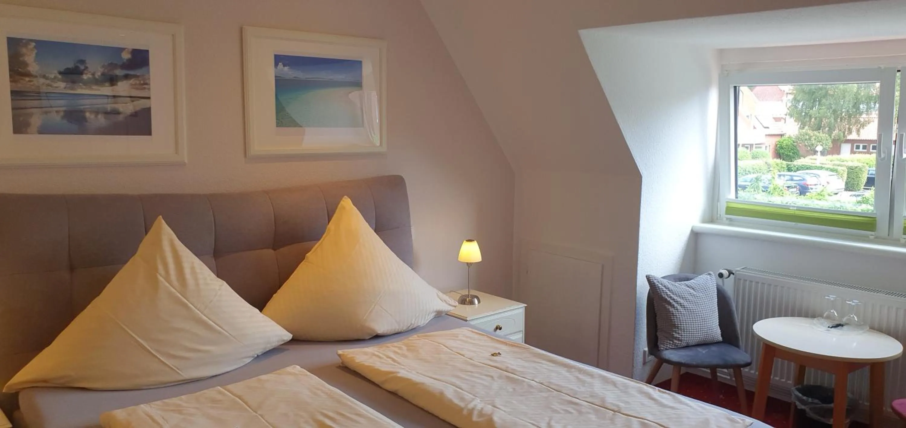 Photo of the whole room, Bed in Hotel Pension Haus Irene