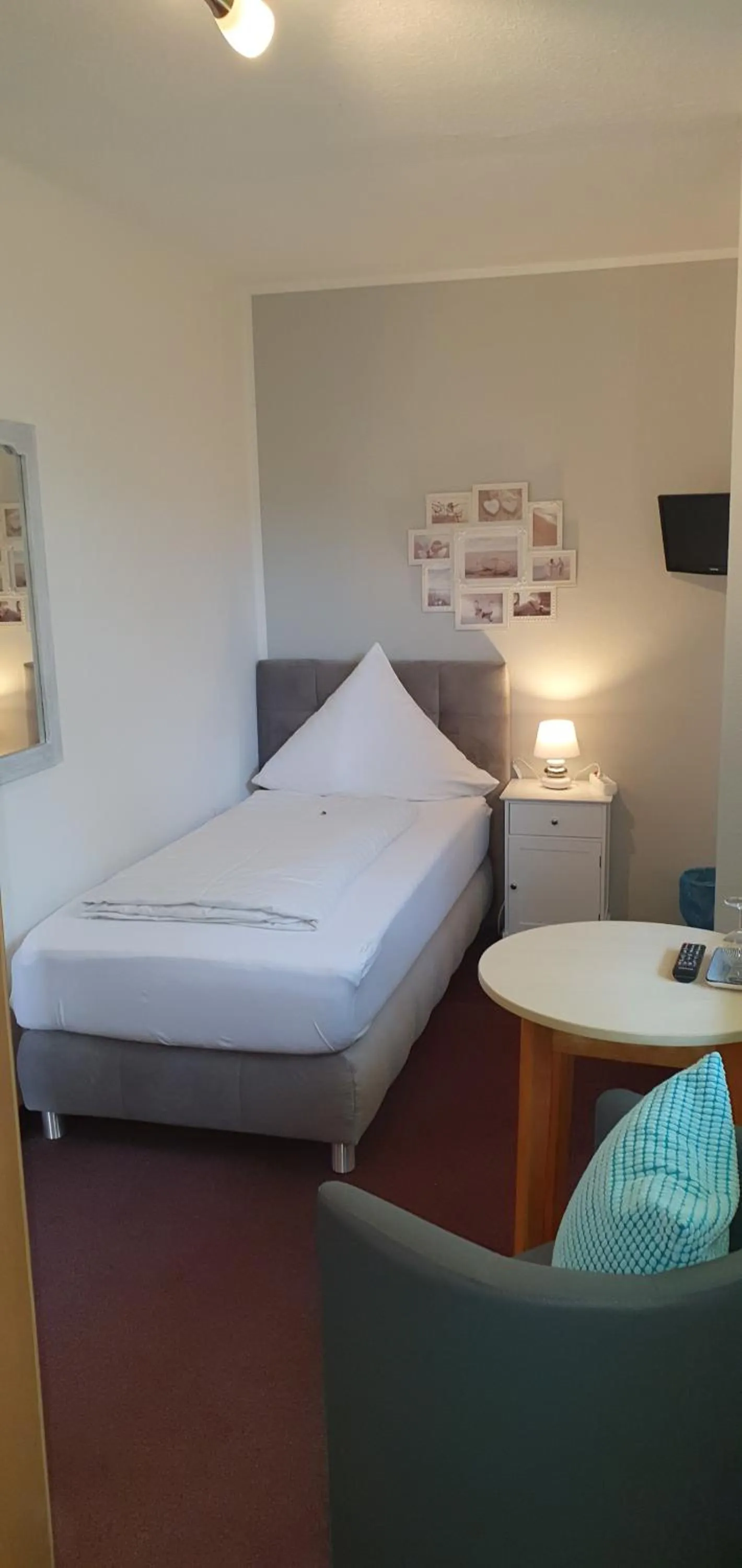 Photo of the whole room, Bed in Hotel Pension Haus Irene