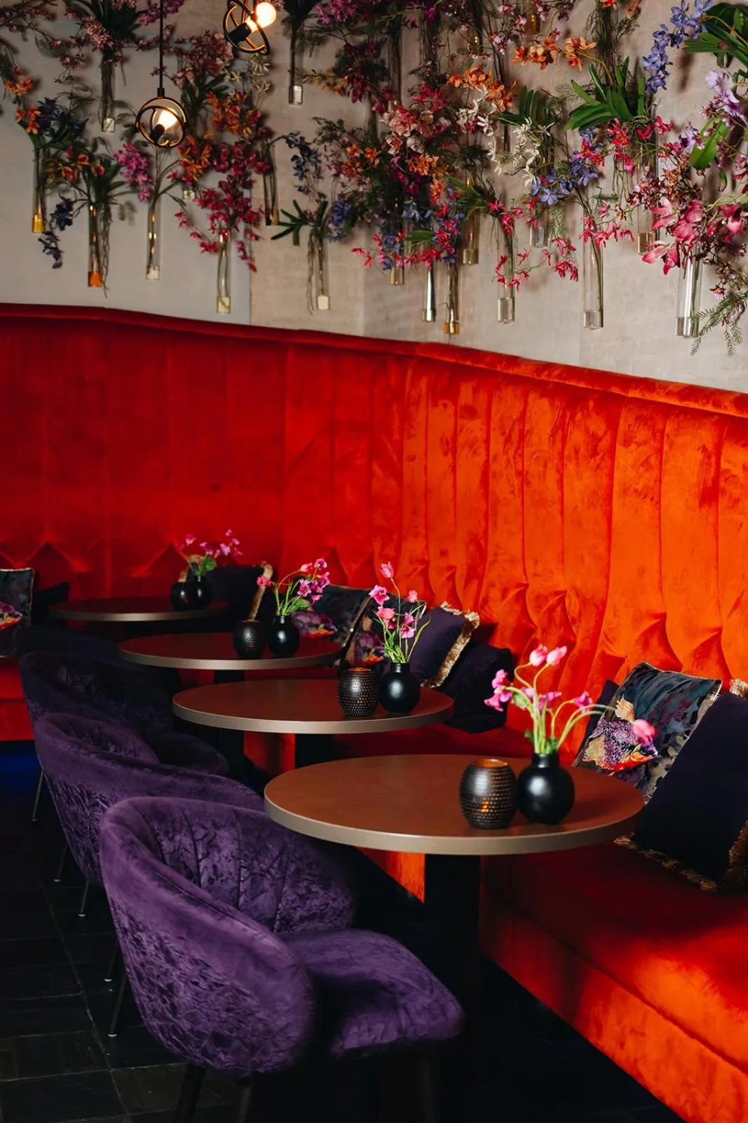 Lounge or bar in The Roosevelt Apartments