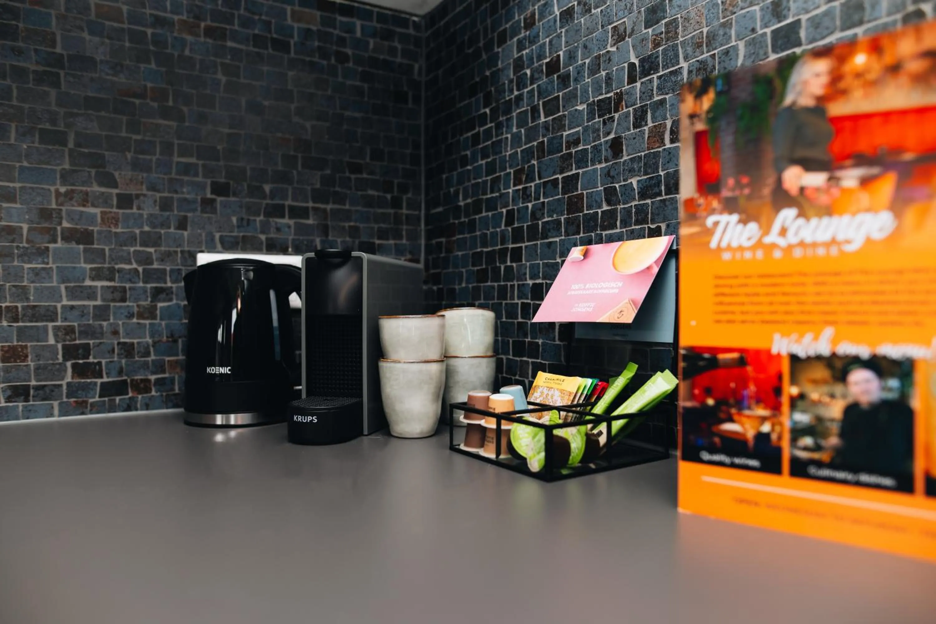 Coffee/tea facilities in The Roosevelt Apartments