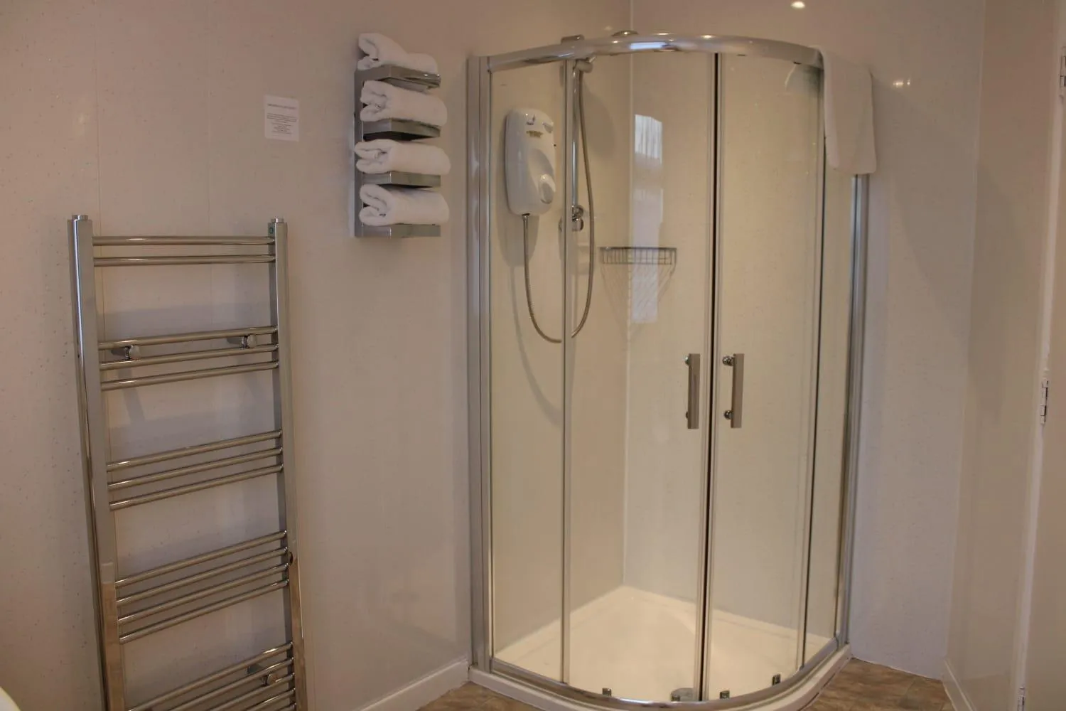 Bathroom in Mardonia Hotel