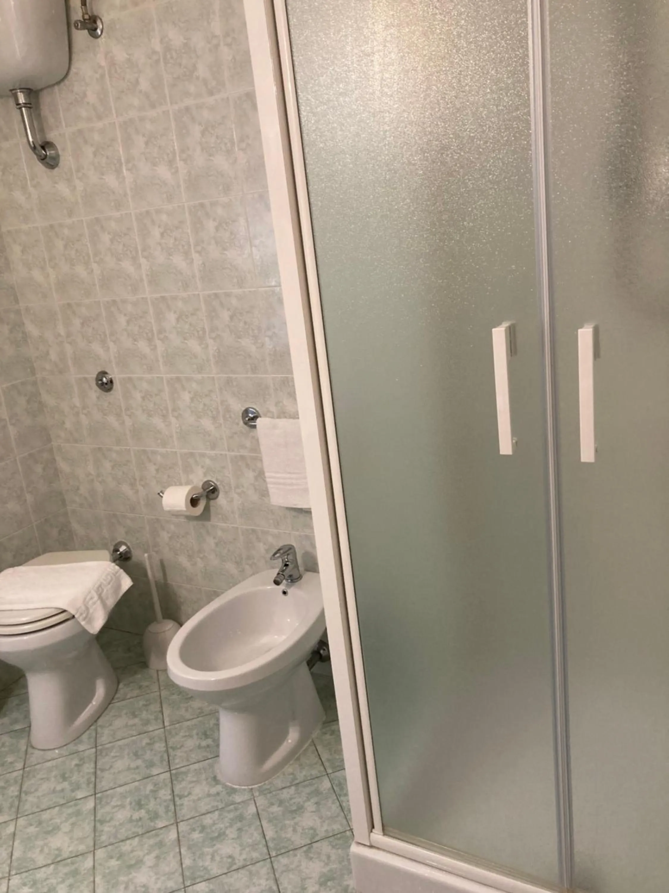 Bathroom in Hotel Promenade