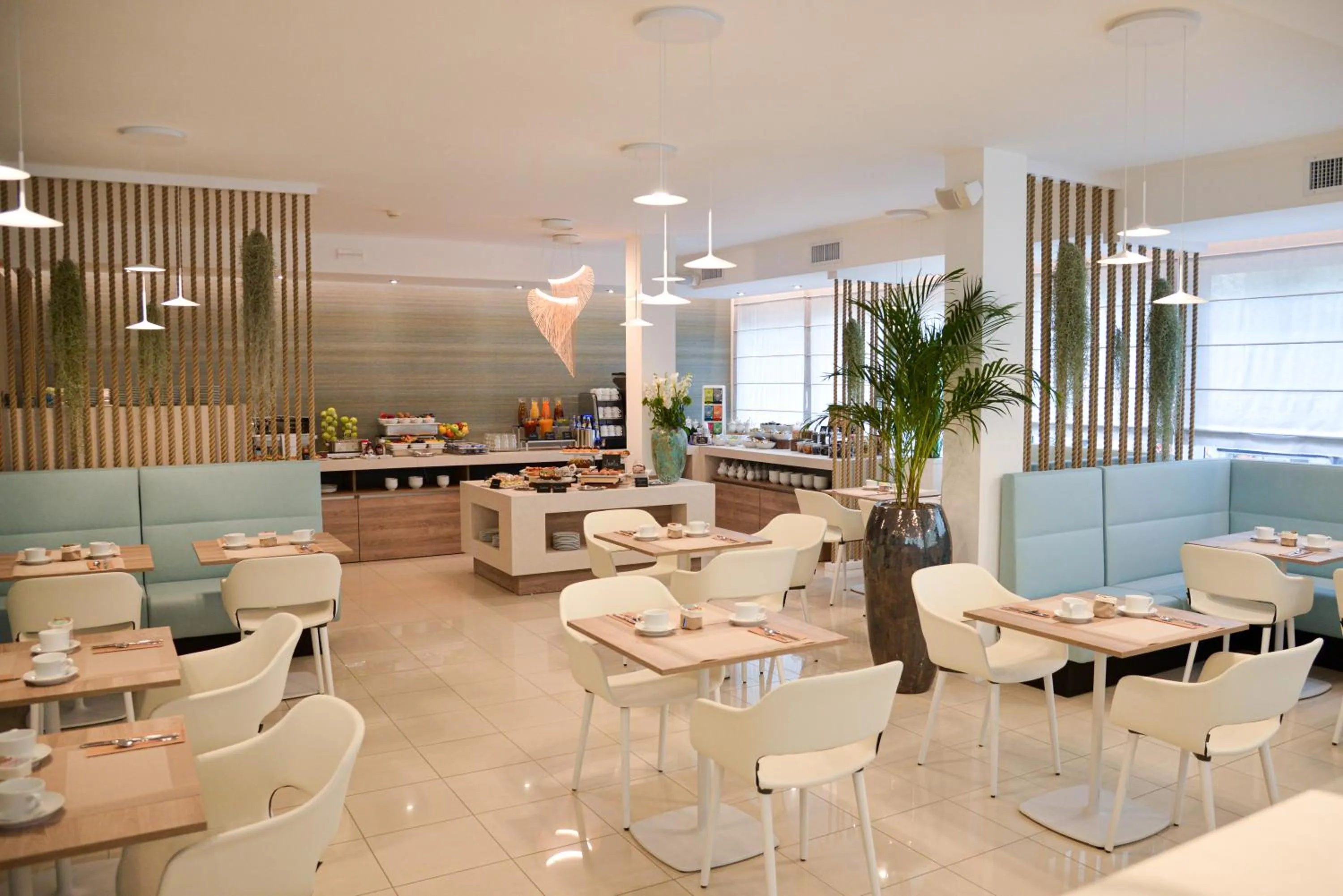 Restaurant/places to eat in Hotel Renania