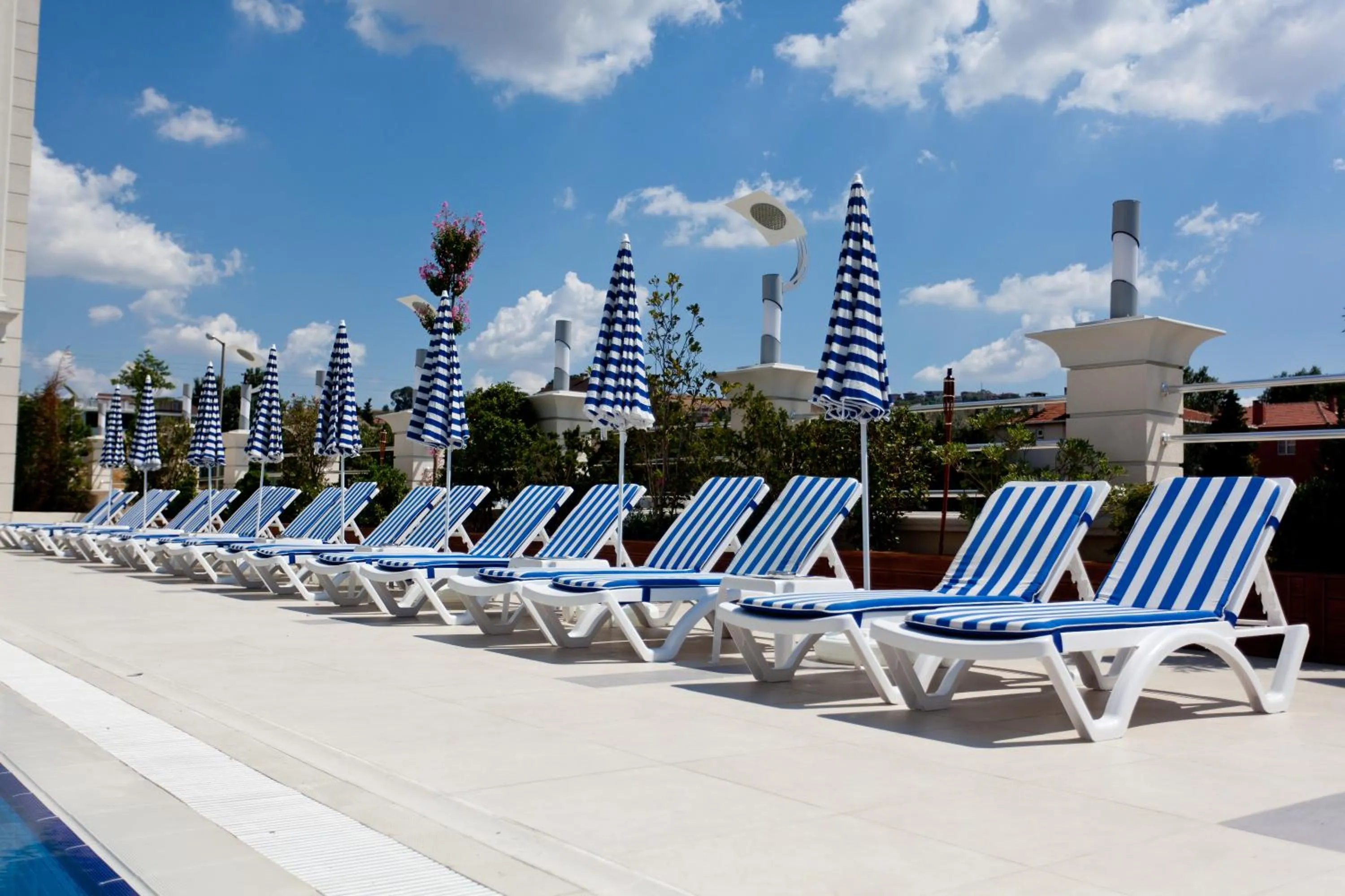 Swimming pool in Mercia Hotels & Resorts