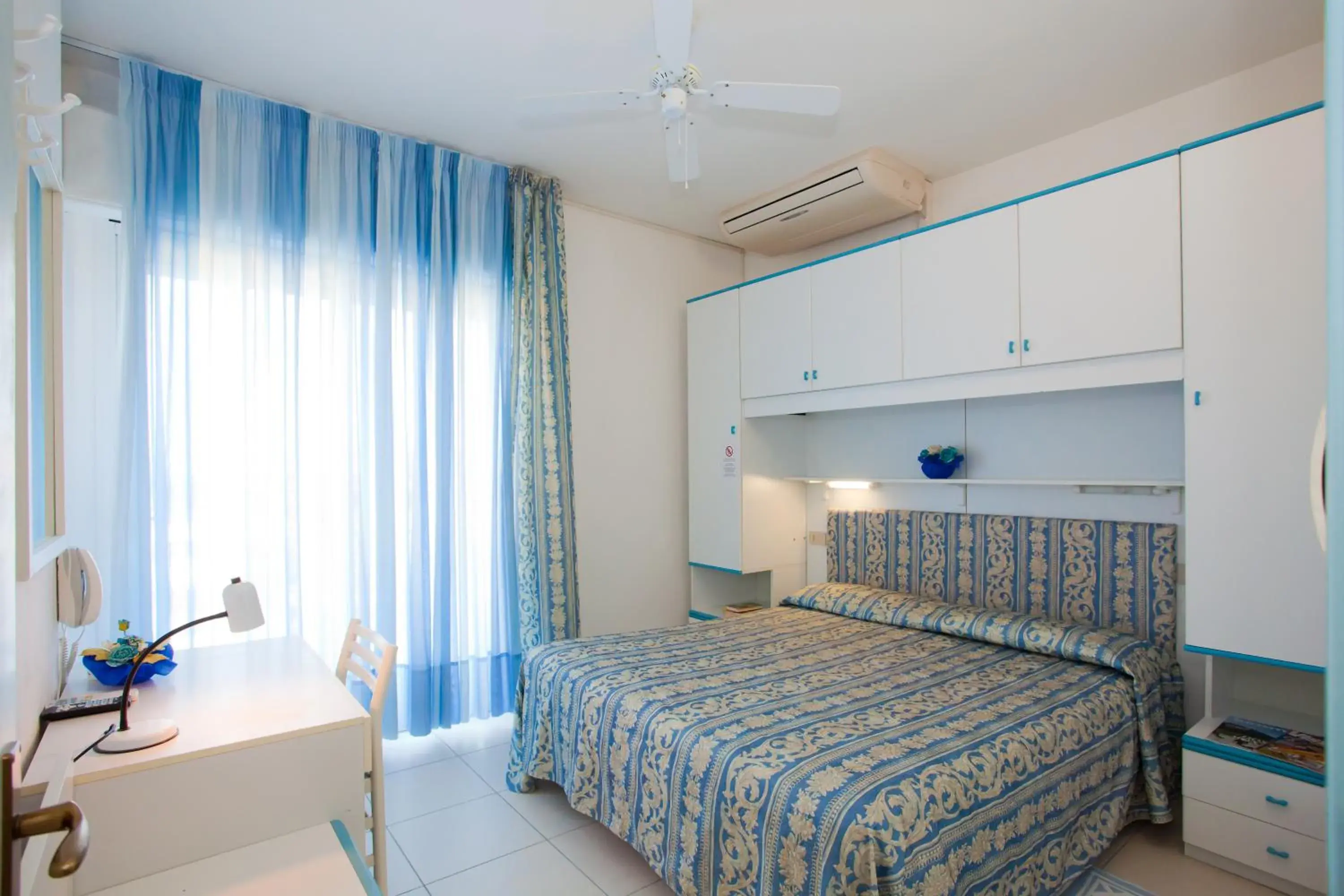 Double or Twin Room with Balcony in Hotel Sanremo Double or Twin Room with Balcony in Hotel Sanremo