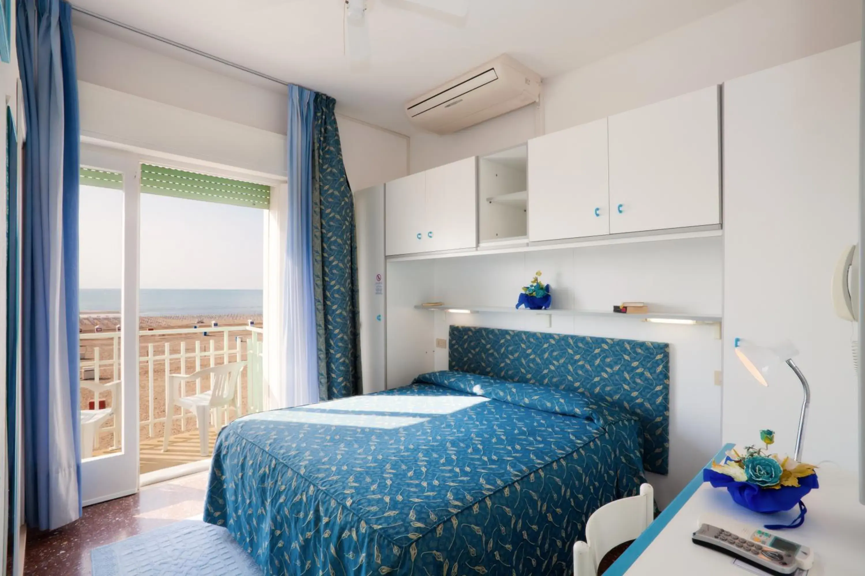 Double or Twin Room with Balcony and Sea View in Hotel Sanremo Double or Twin Room with Balcony and Sea View in Hotel Sanremo