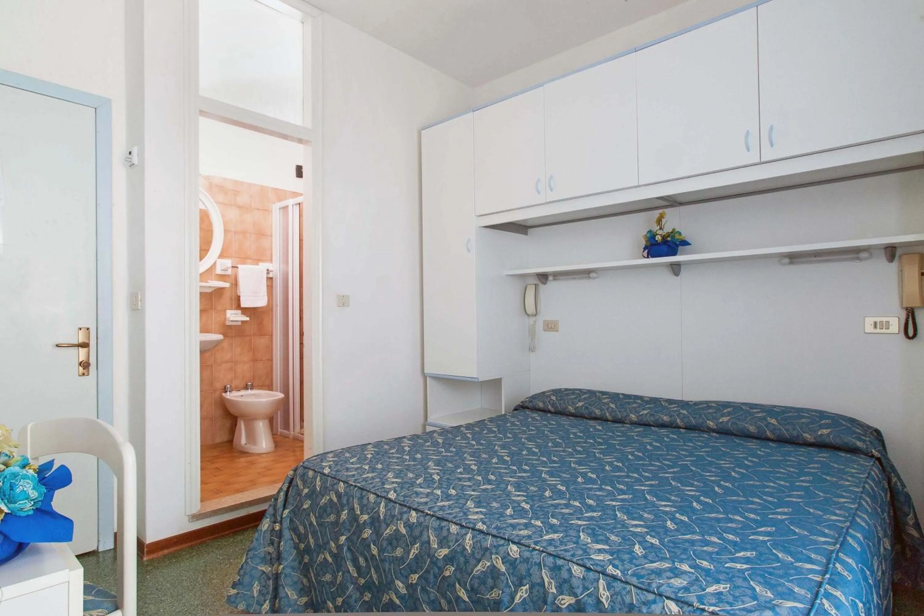 Photo of the whole room in Hotel Sanremo