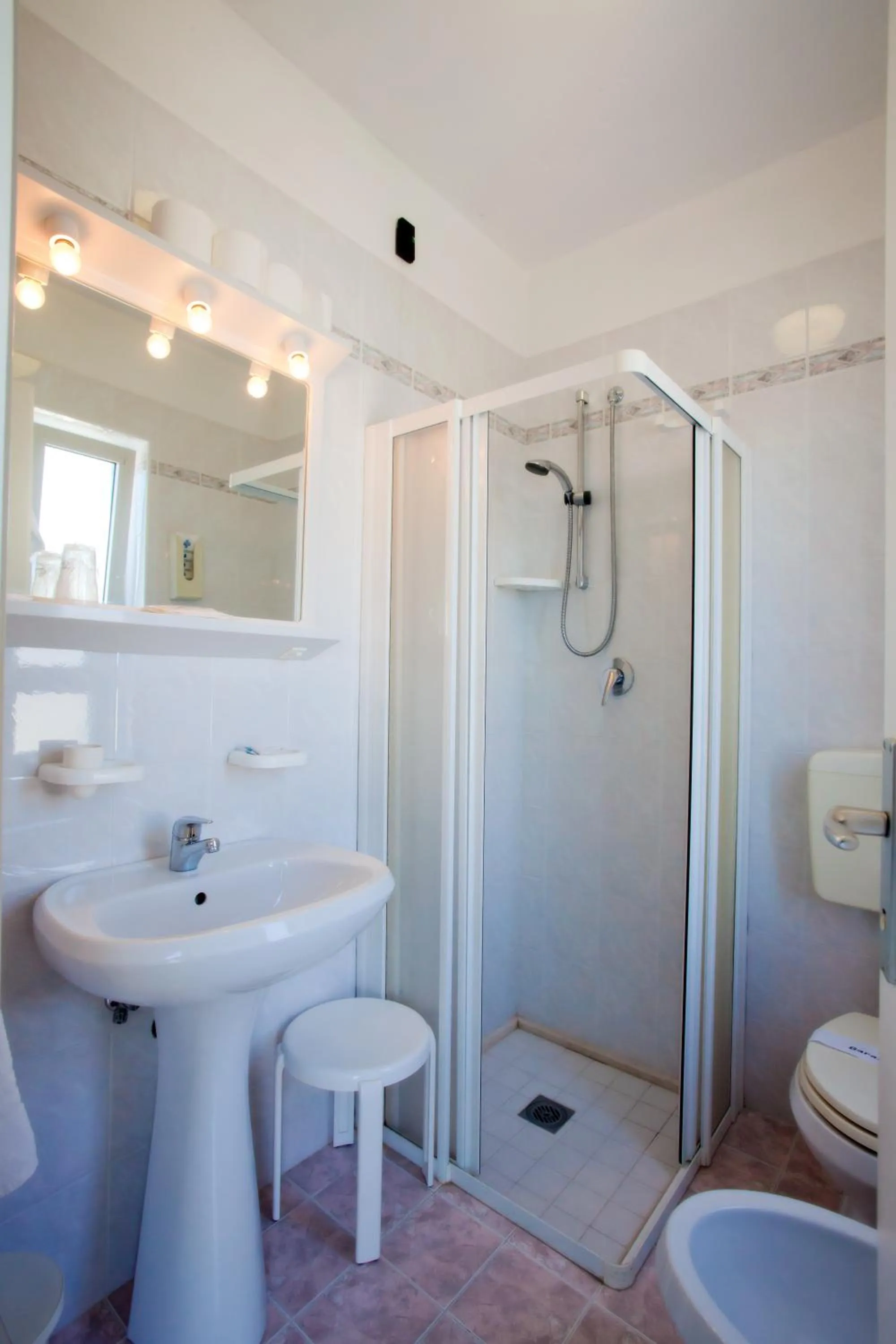 Shower in Hotel Sanremo